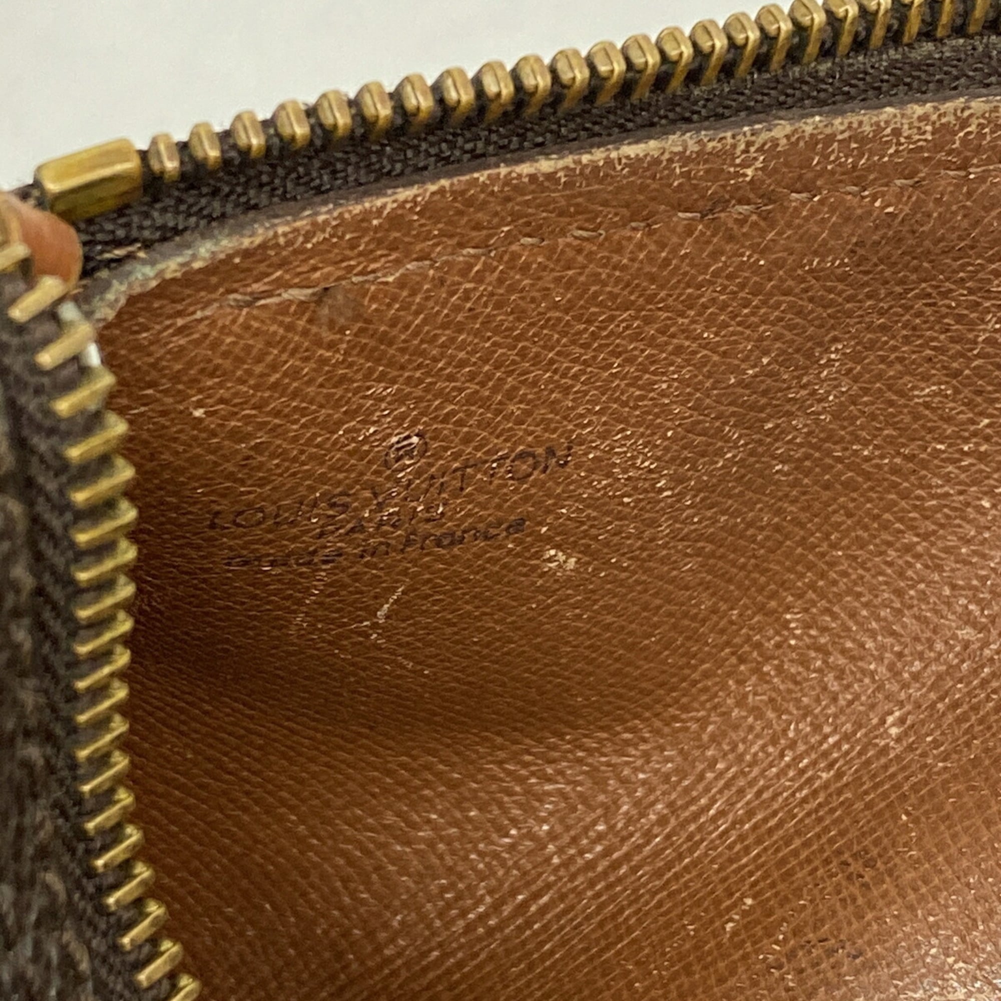 Louis Vuitton Brown Handbag (Pre-Owned)