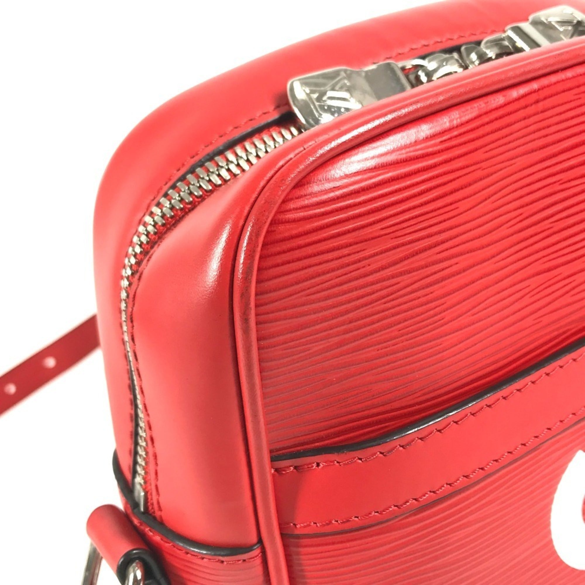 Louis Vuitton Red Color White Epi Leather Pochette Shoulder Bag (Pre-Owned)