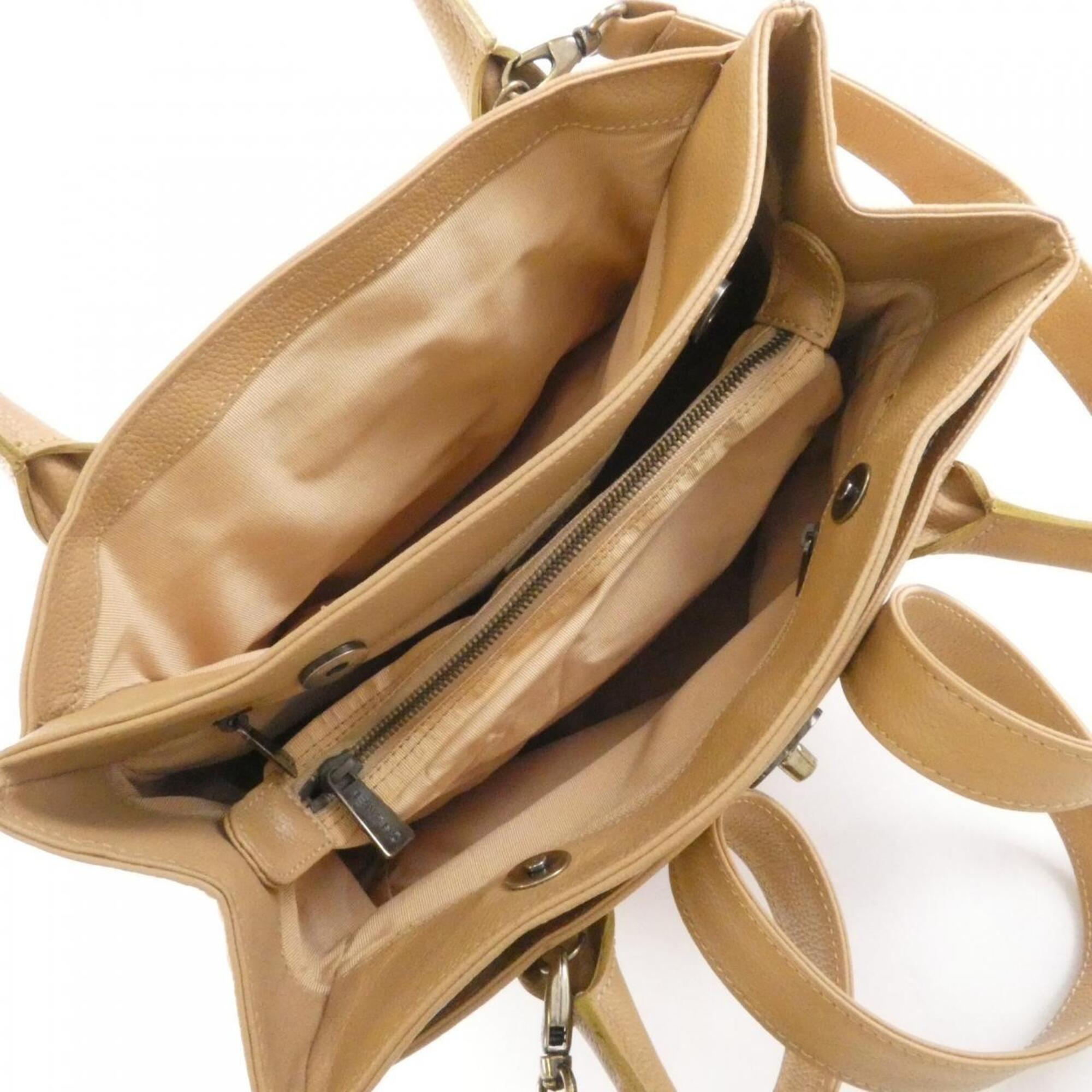 Chanel Beige Leather Shoulder Bag (Pre-Owned)