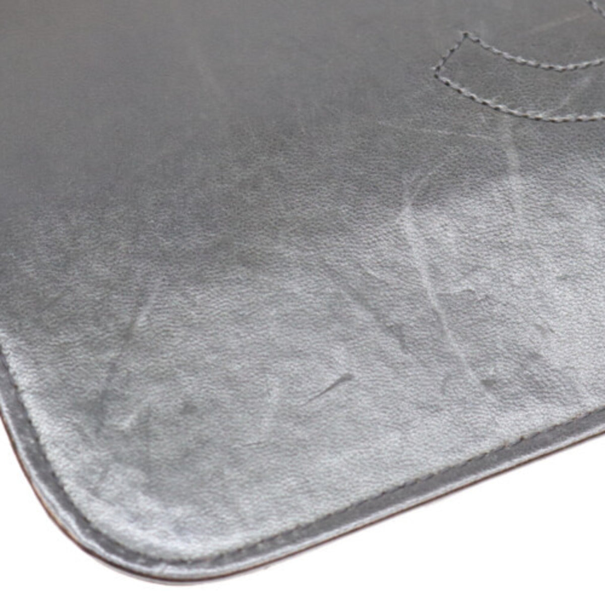 Chanel Black Leather Shoulder Bag (Pre-Owned)