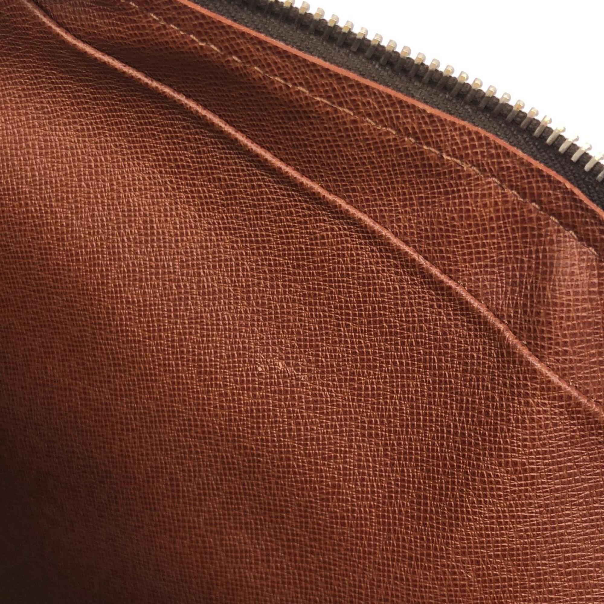 Louis Vuitton Marron Coated Canvas Shoulder Bag (Pre-Owned)
