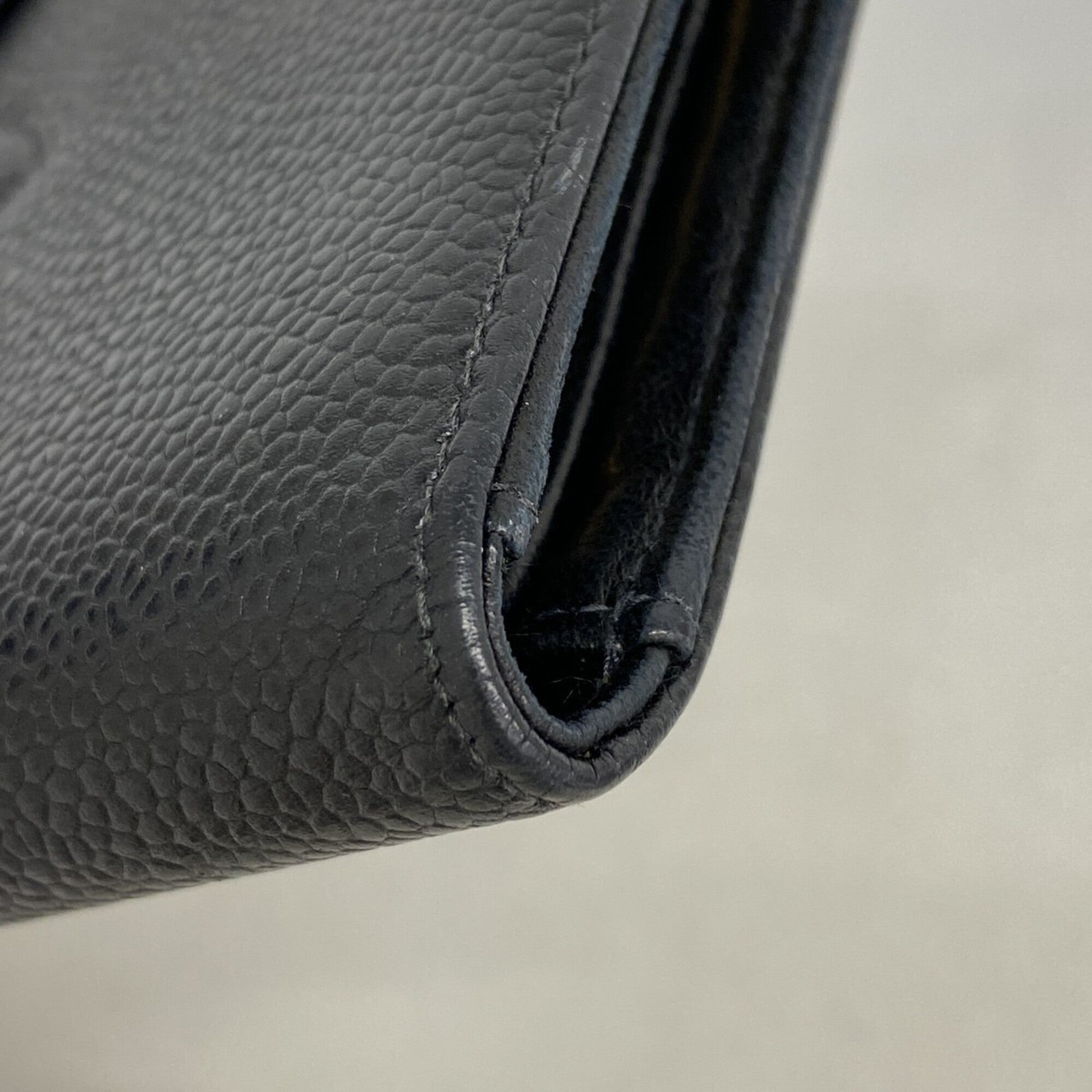 Chanel Black Grained Calfskin Long Wallet (Bi-Fold) (Pre-Owned)