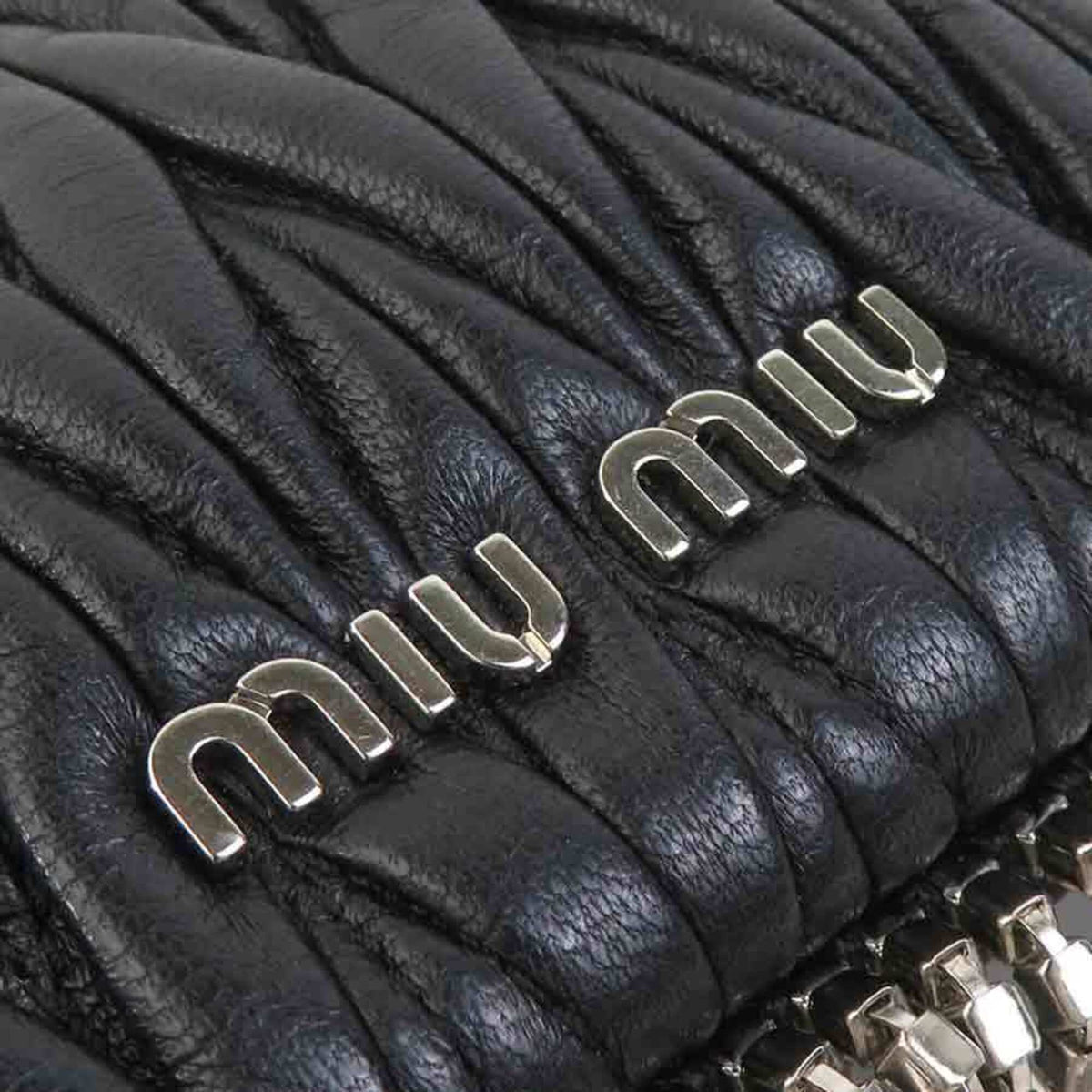 Miu Miu Black Leather Shoulder Bag (Pre-Owned)