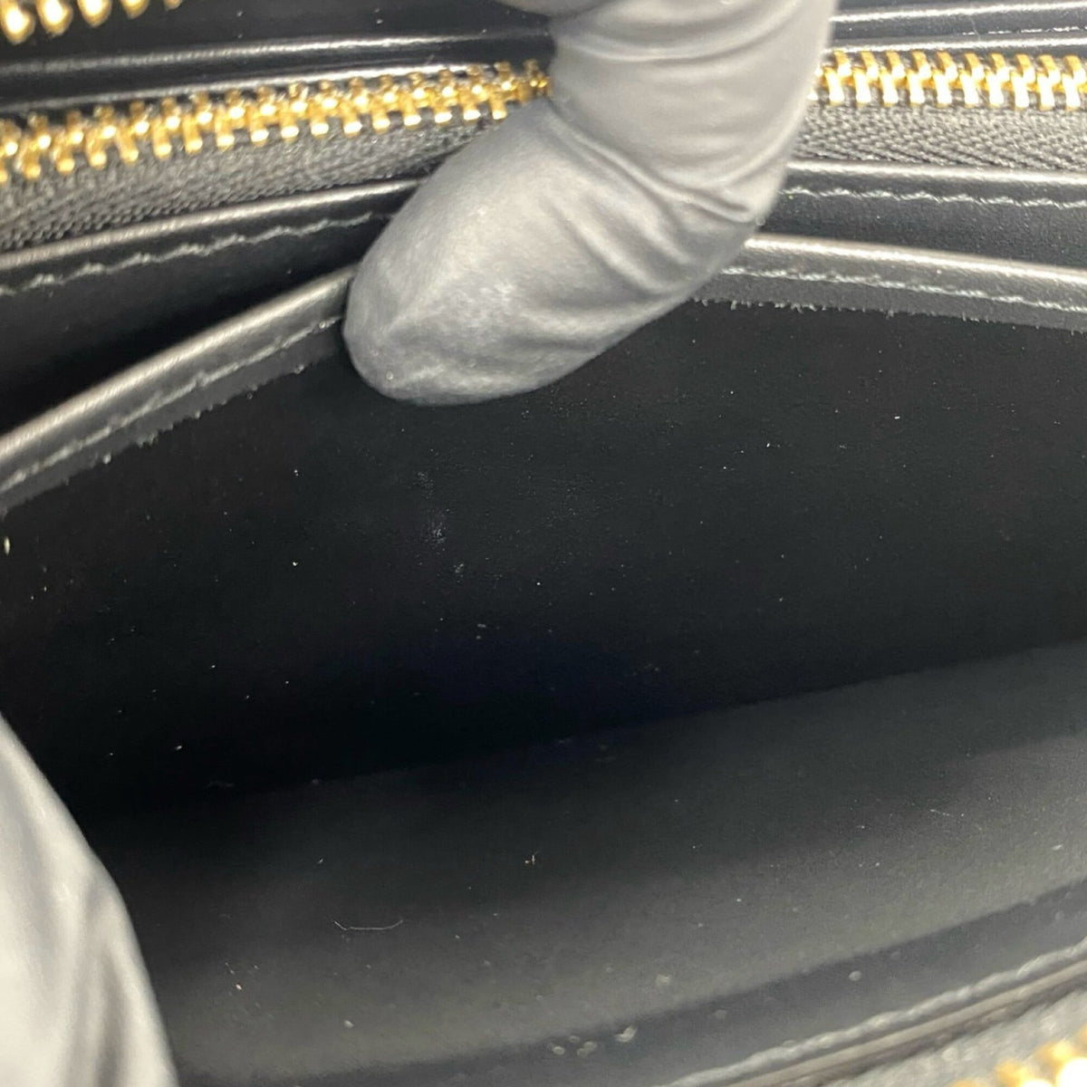 Louis Vuitton Black Leather Long Wallet (Bi-Fold) (Pre-Owned)