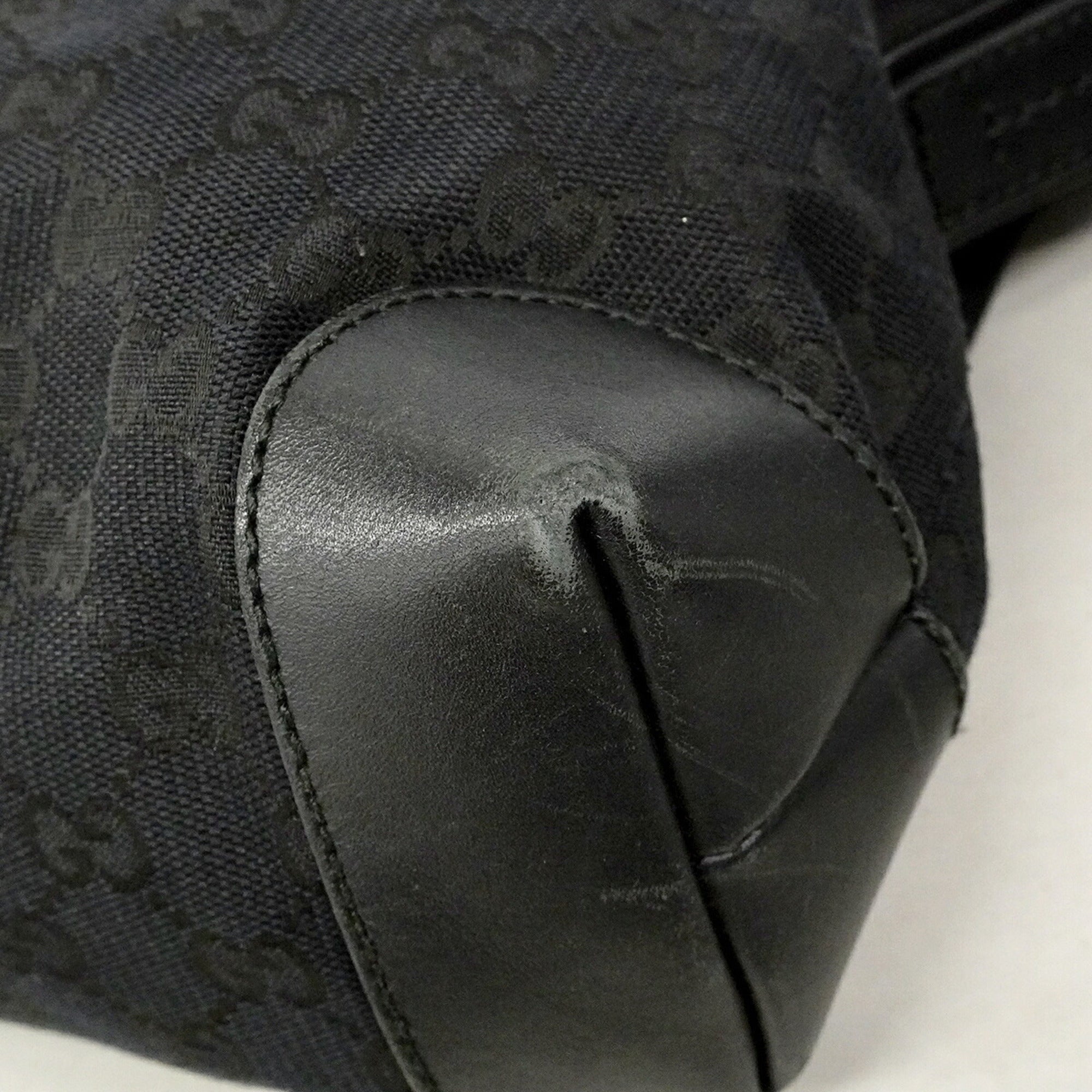 Gucci Black Canvas Shoulder Bag (Pre-Owned)