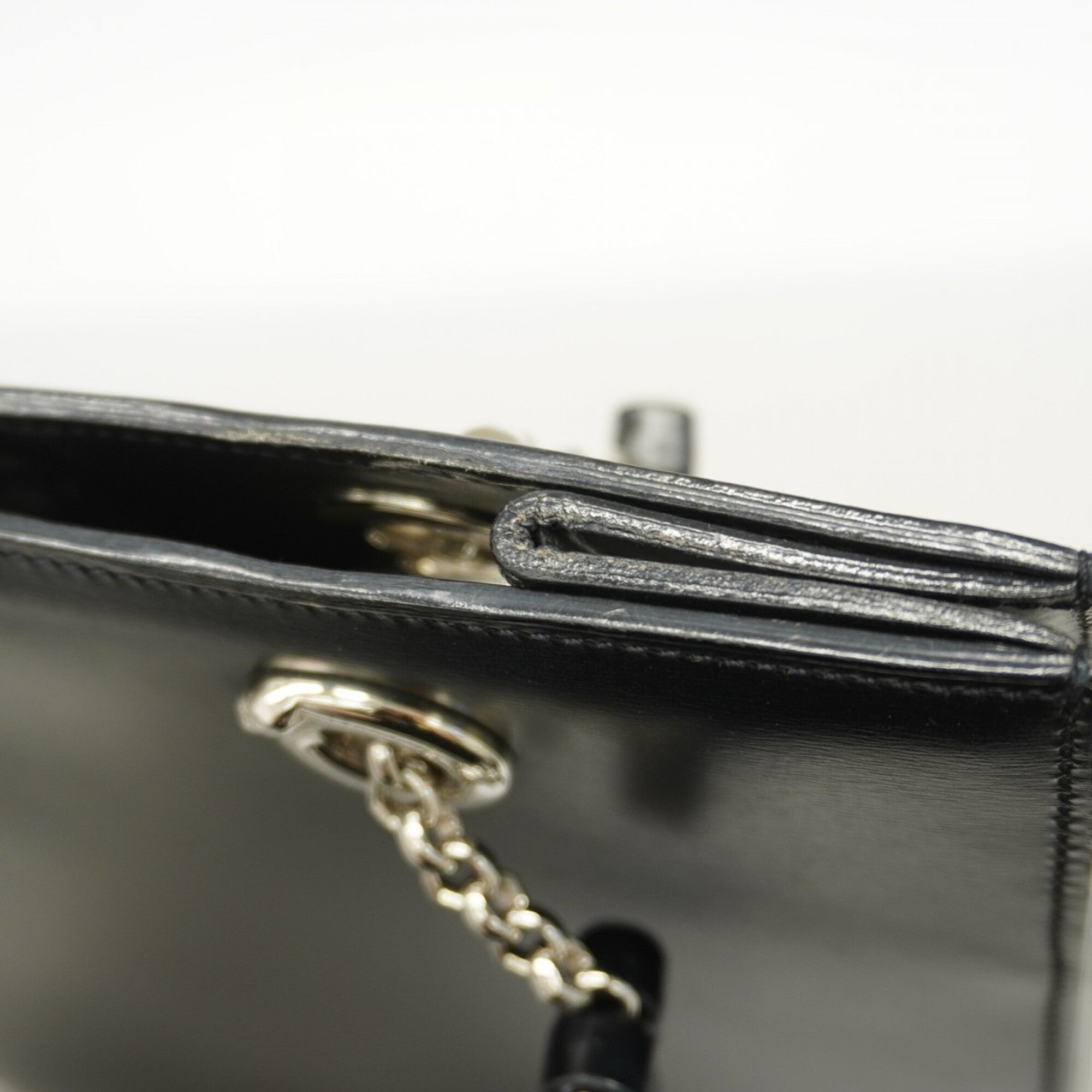 Cartier Black Leather Shoulder Bag (Pre-Owned)