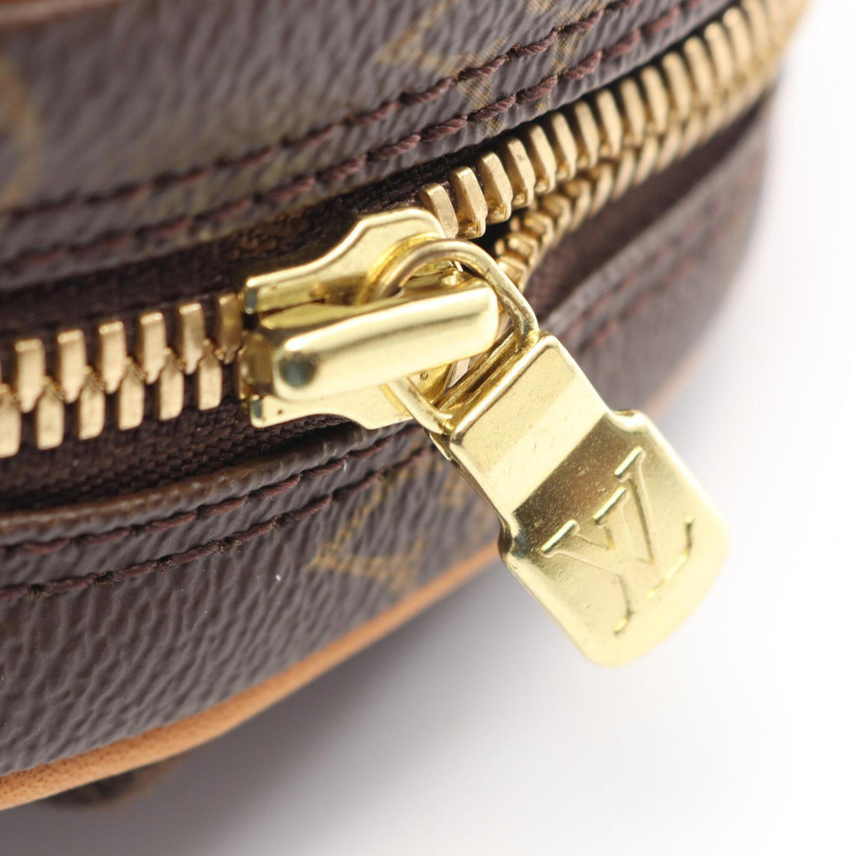 Louis Vuitton Brown Monogram Fanny Pack Handbag (Pre-Owned)