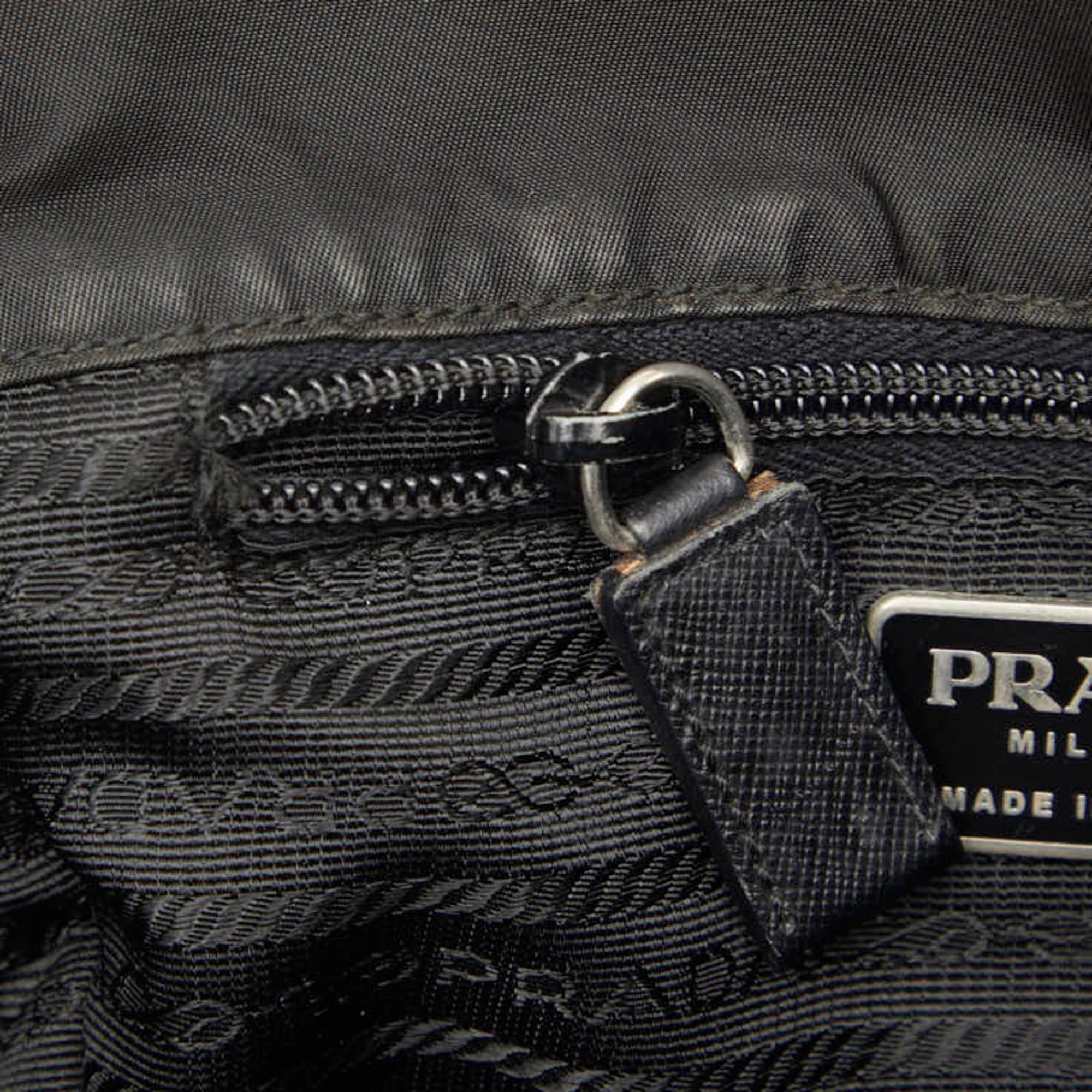 Prada Black Nylon Leather Shoulder Bag (Pre-Owned)