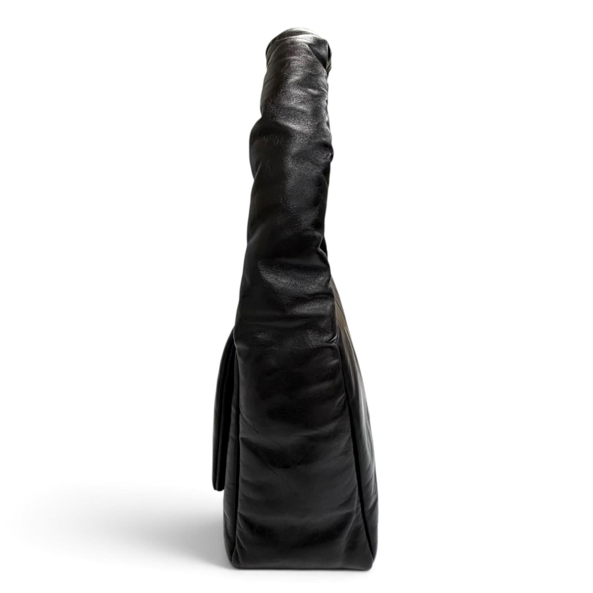 Balenciaga Black Leather Shoulder Bag (Pre-Owned)