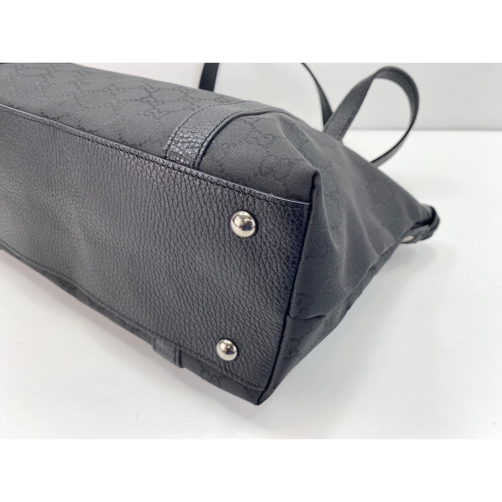 Gucci Black Nylon Tote Bag (Pre-Owned)