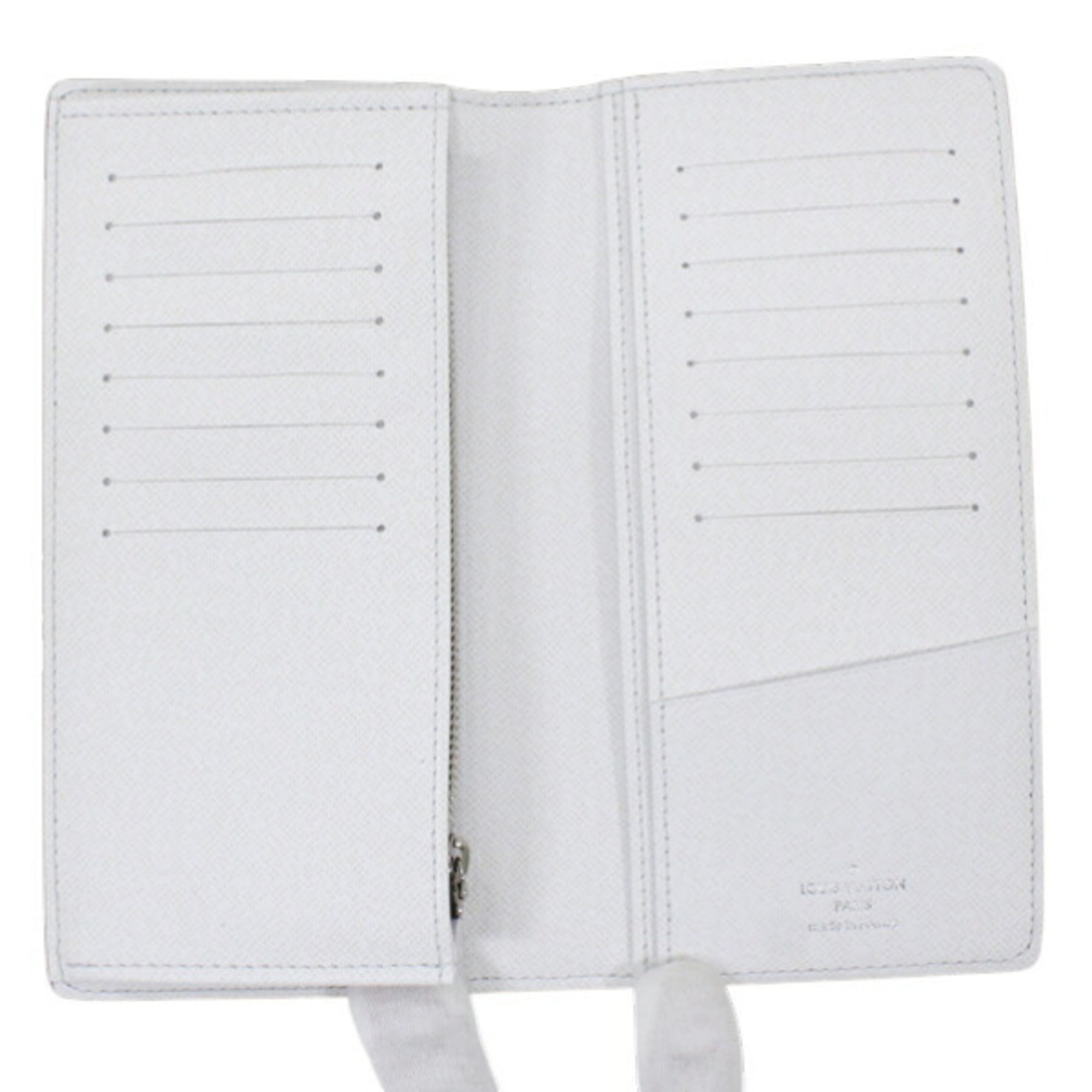 Louis Vuitton Taigarama Blanc White Taigarama Long Wallet (Bi-Fold) (Pre-Owned)