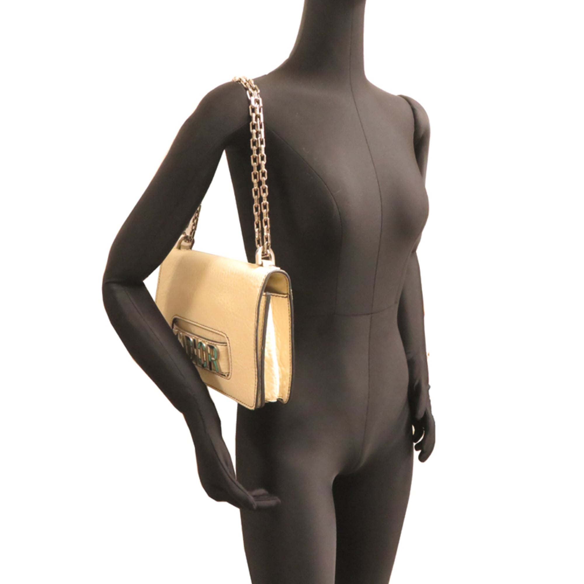 Christian Dior White Leather Shoulder Bag (Pre-Owned)
