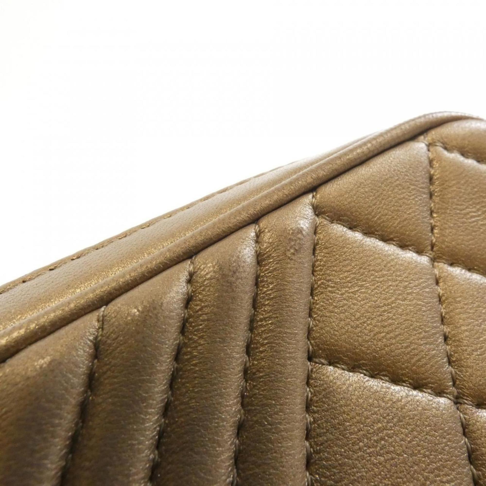 Chanel Gold Leather Shoulder Bag (Pre-Owned)