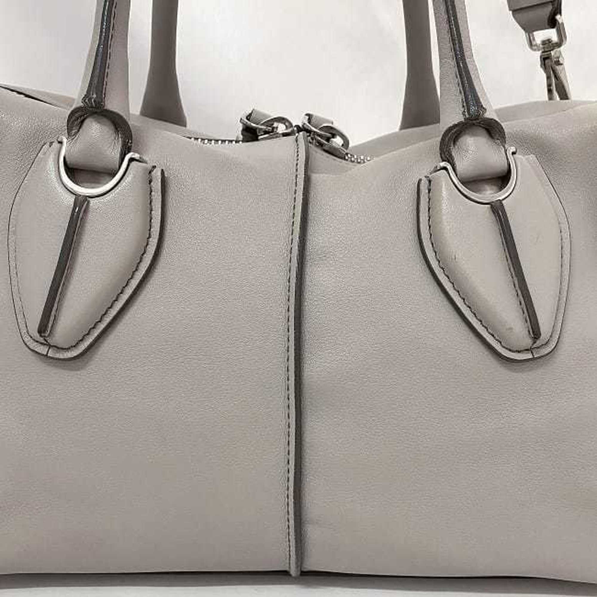 Tod's Gray Leather Handbag Shoulder Bag (Pre-Owned)