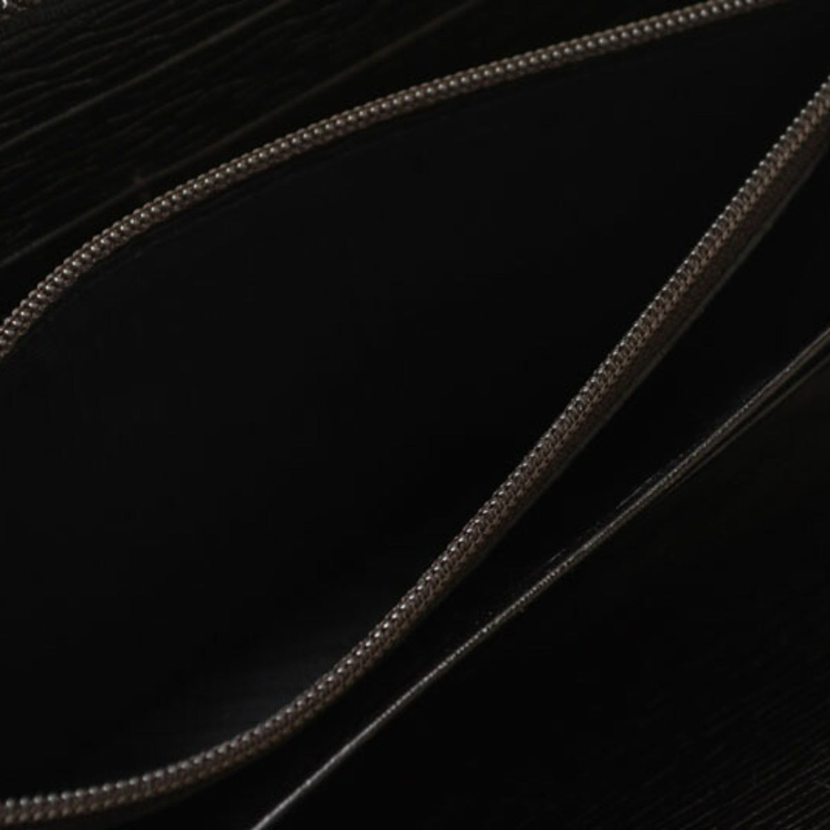 Salvatore Ferragamo Gancini Dark Brown Red Color Leather Long Wallet (Bi-Fold) (Pre-Owned)