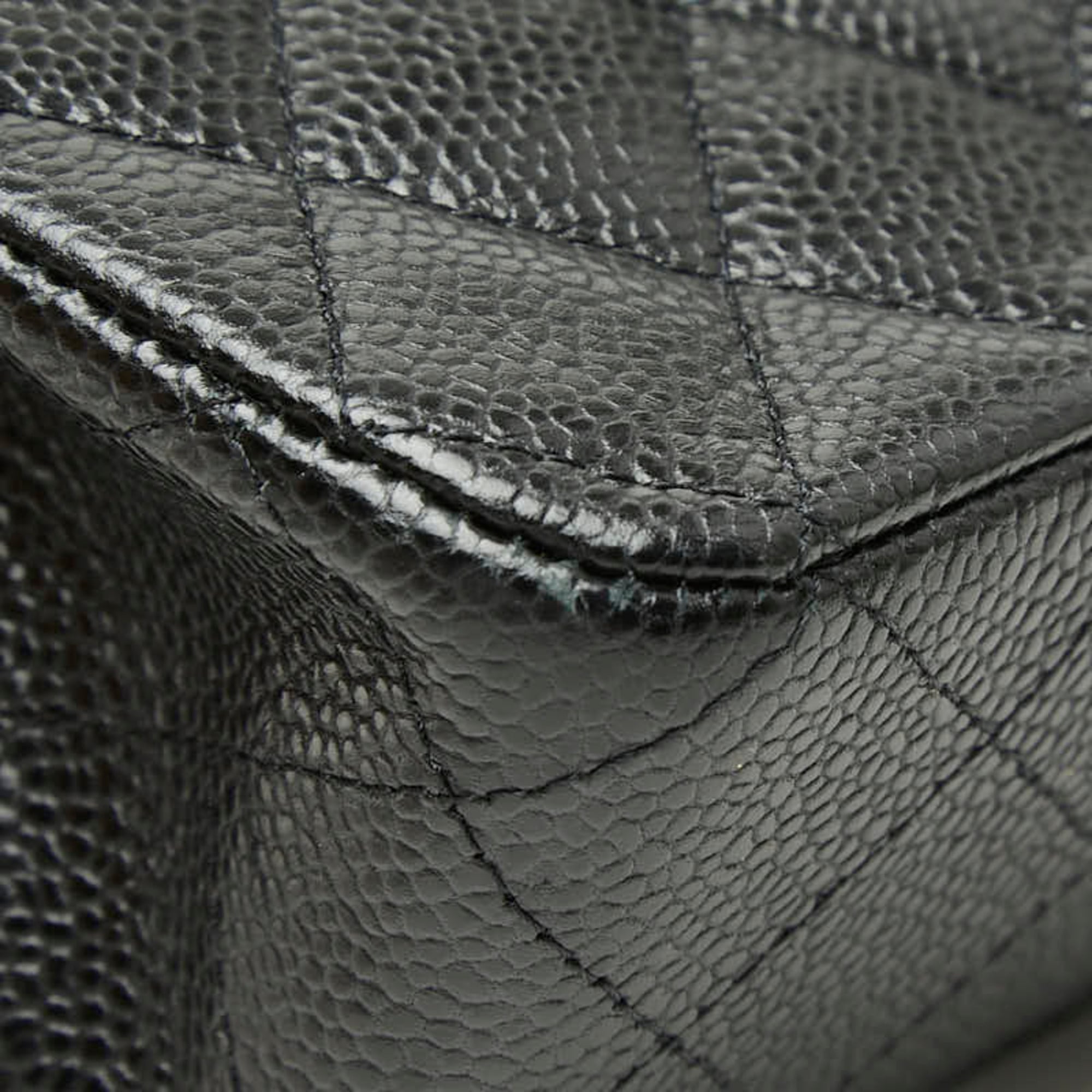 Chanel Black Grained Calfskin Shoulder Bag (Pre-Owned)