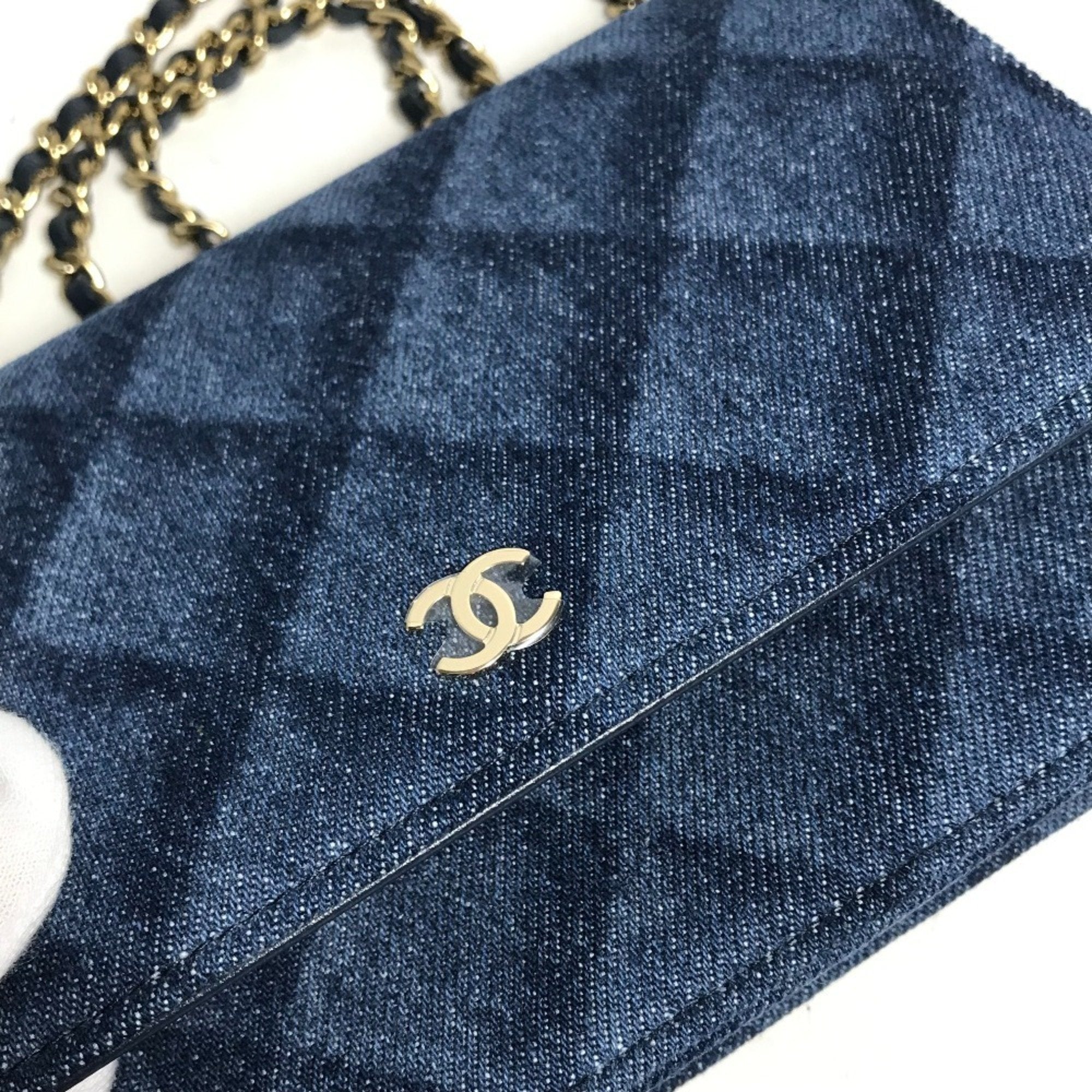Chanel Blue Denim Shoulder Bag (Pre-Owned)