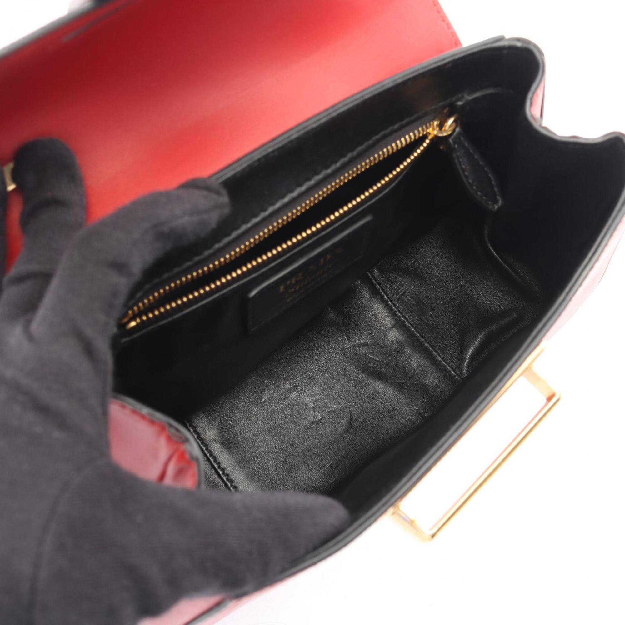 Prada Red Color Saffiano Handbag (Pre-Owned)