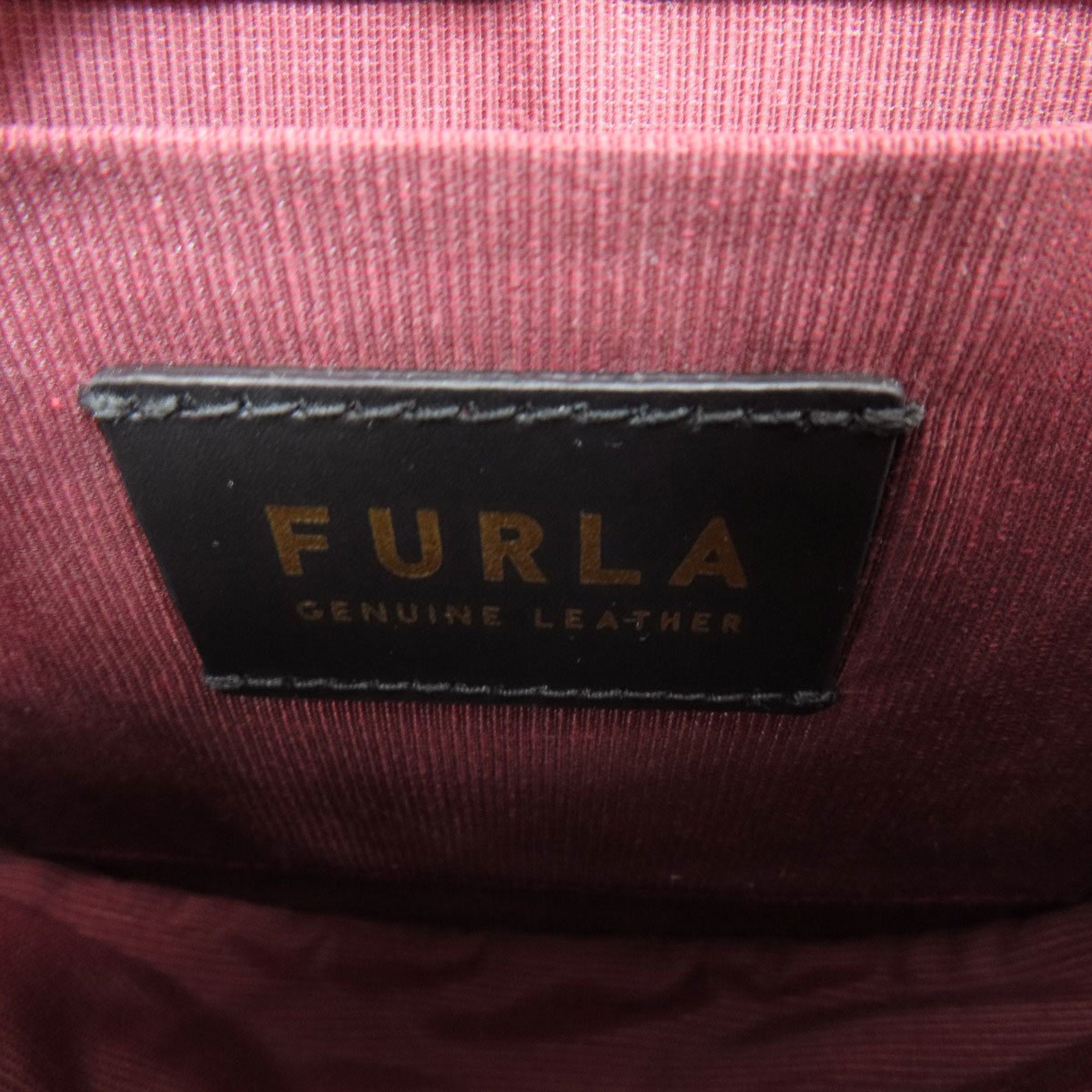 Furla Red Color Leather Shoulder Bag (Pre-Owned)