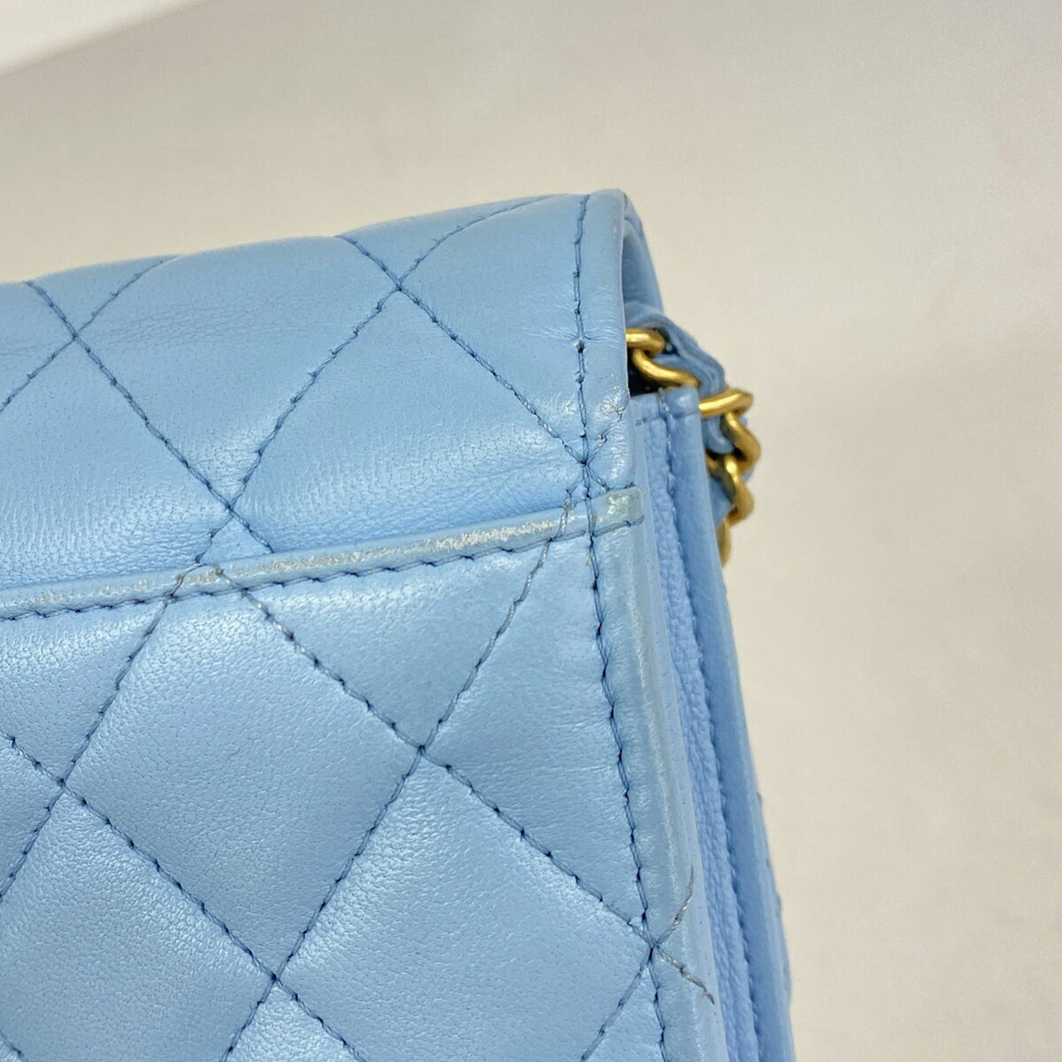 Chanel Sky Blue Leather Shoulder Bag (Pre-Owned)
