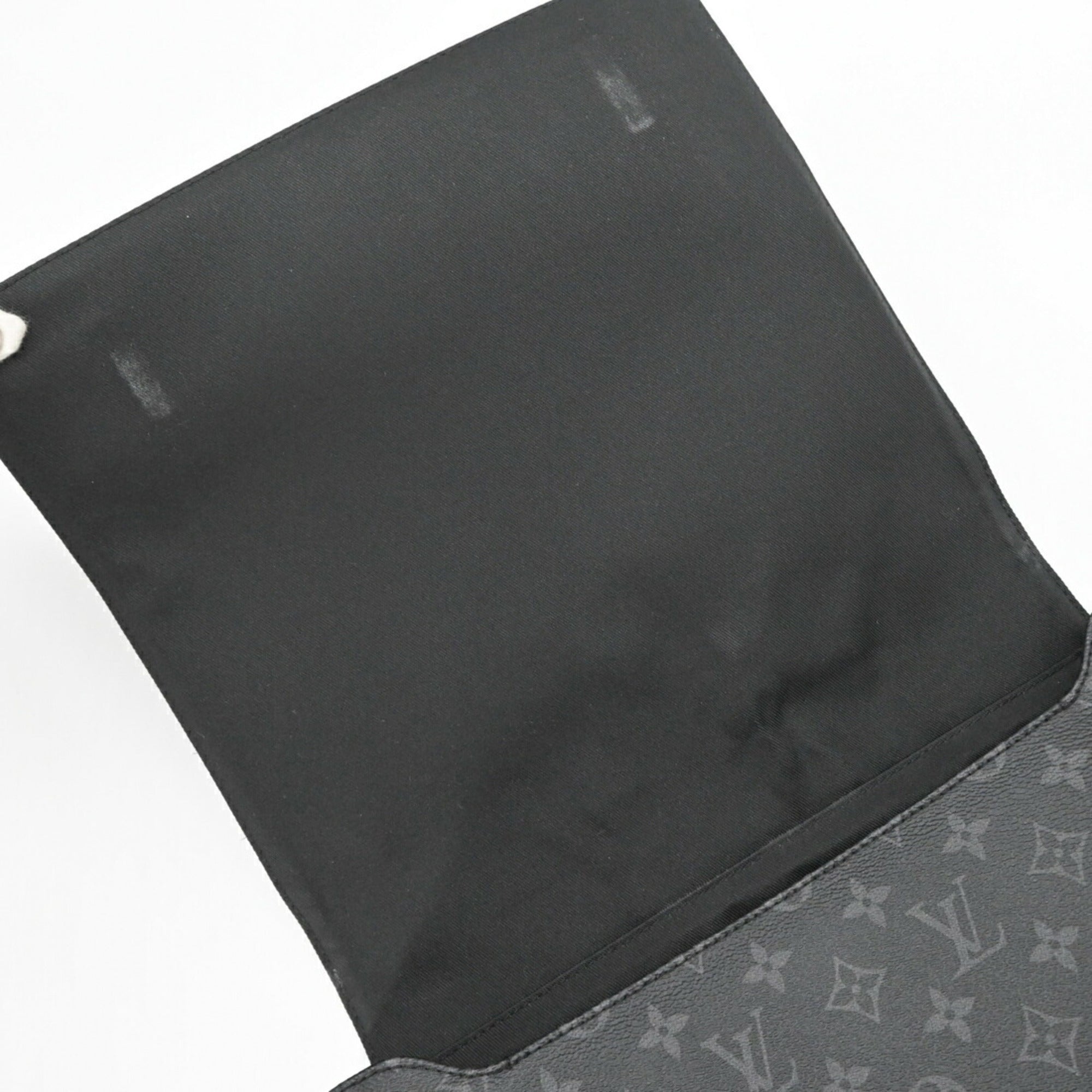 Louis Vuitton Black Monogram Eclipse Messenger Bag Shoulder Bag (Pre-Owned)