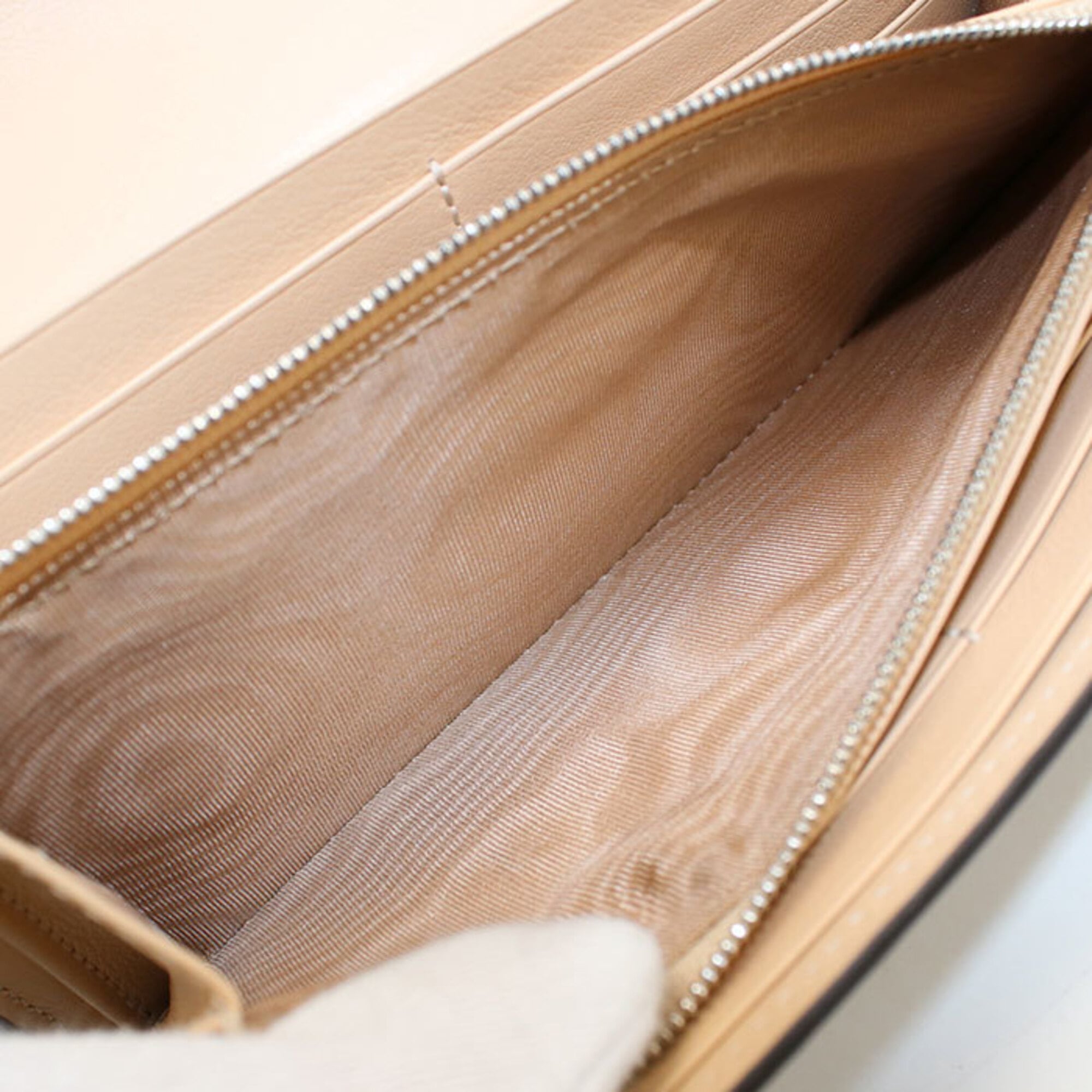 Gucci Beige Pvc Leather Long Wallet (Bi-Fold) (Pre-Owned)