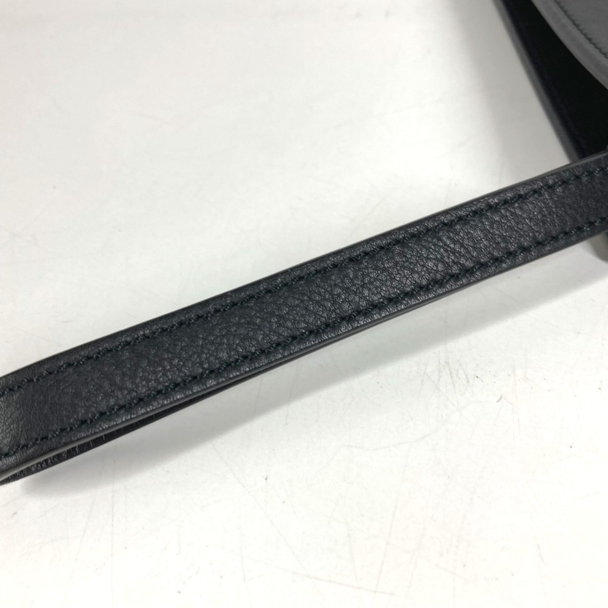 Salvatore Ferragamo Black Leather Clutch Bag Pouch (Pre-Owned)