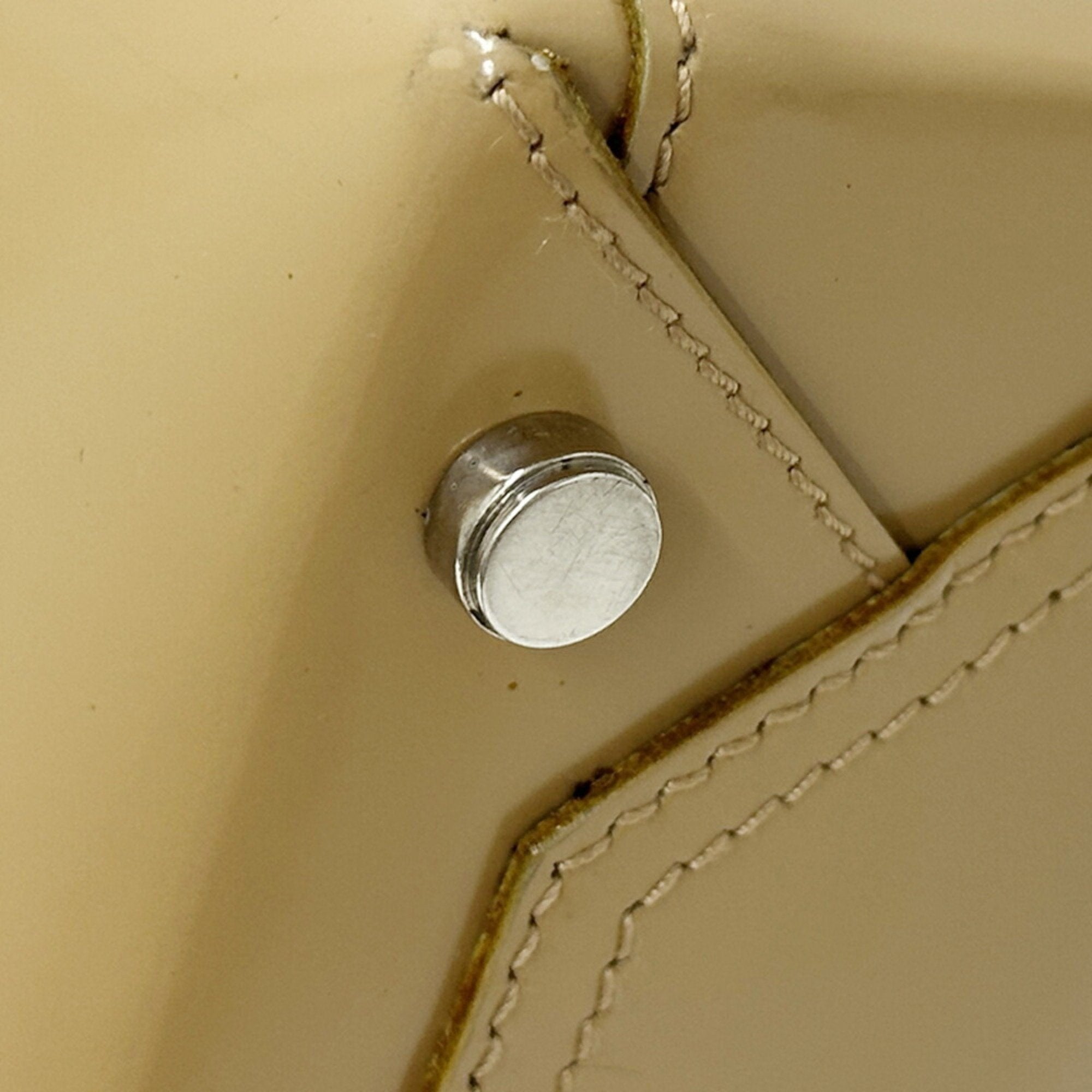Salvatore Ferragamo Beige Leather Handbag (Pre-Owned)