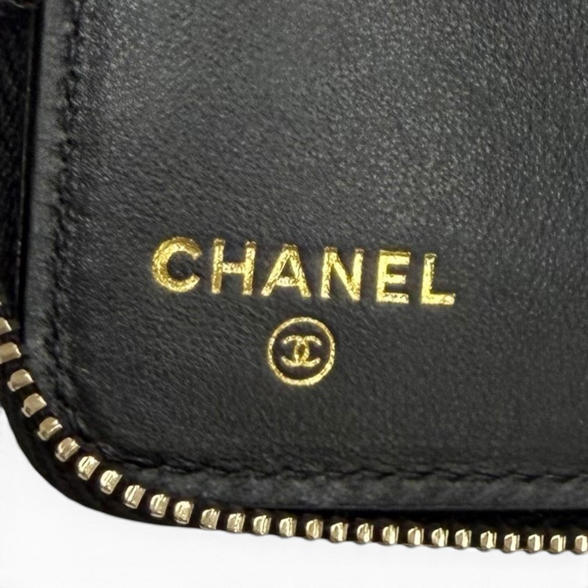 Chanel Black Grained Calfskin Wallet (Bi-Fold) (Pre-Owned)