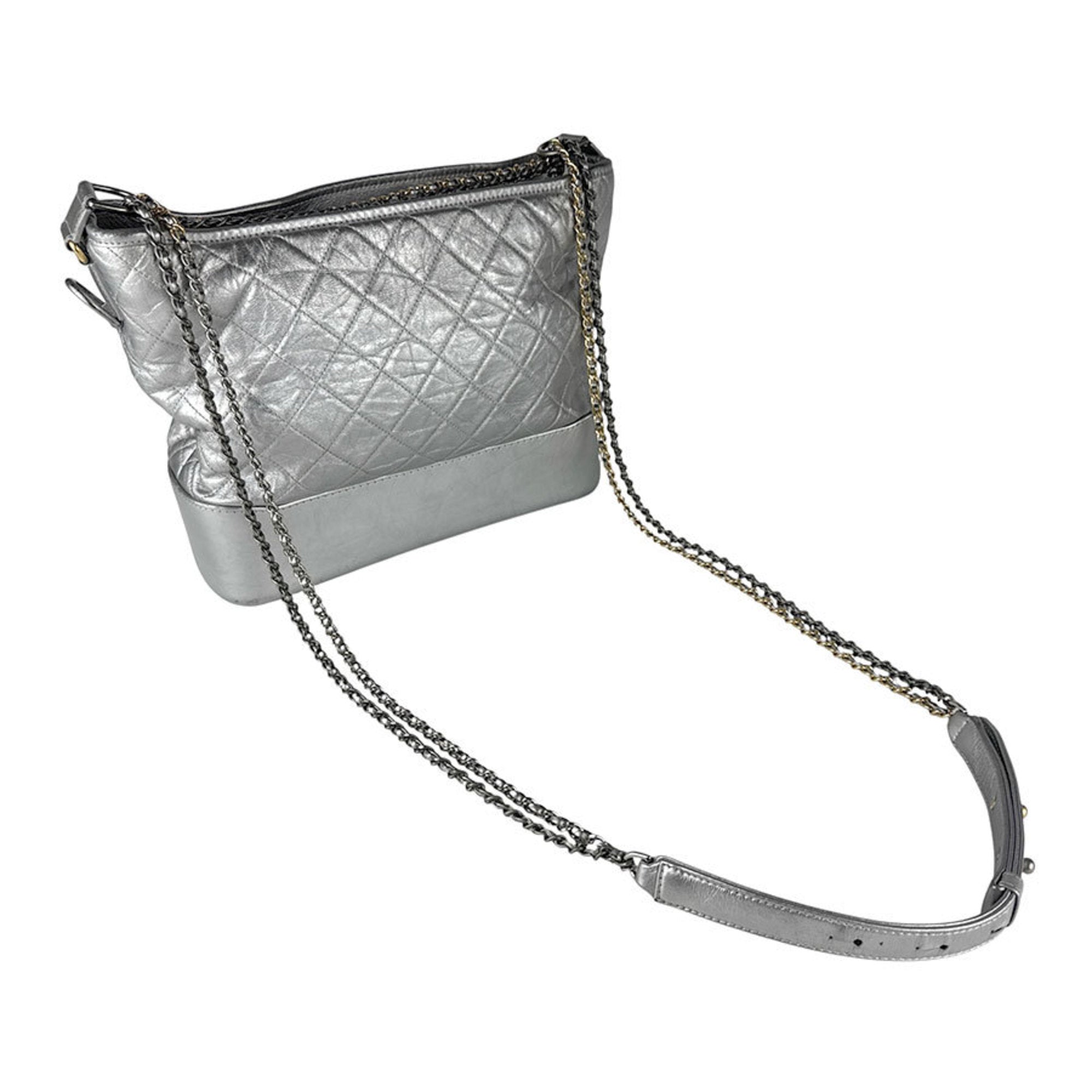 Chanel Silver Leather Shoulder Bag (Pre-Owned)