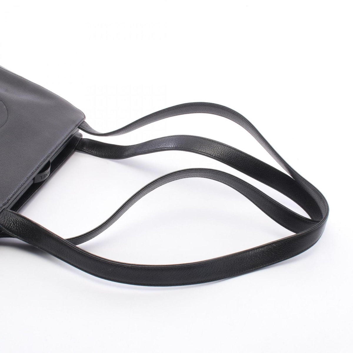 Chanel Black Grained Calfskin Handbag Shoulder Bag (Pre-Owned)