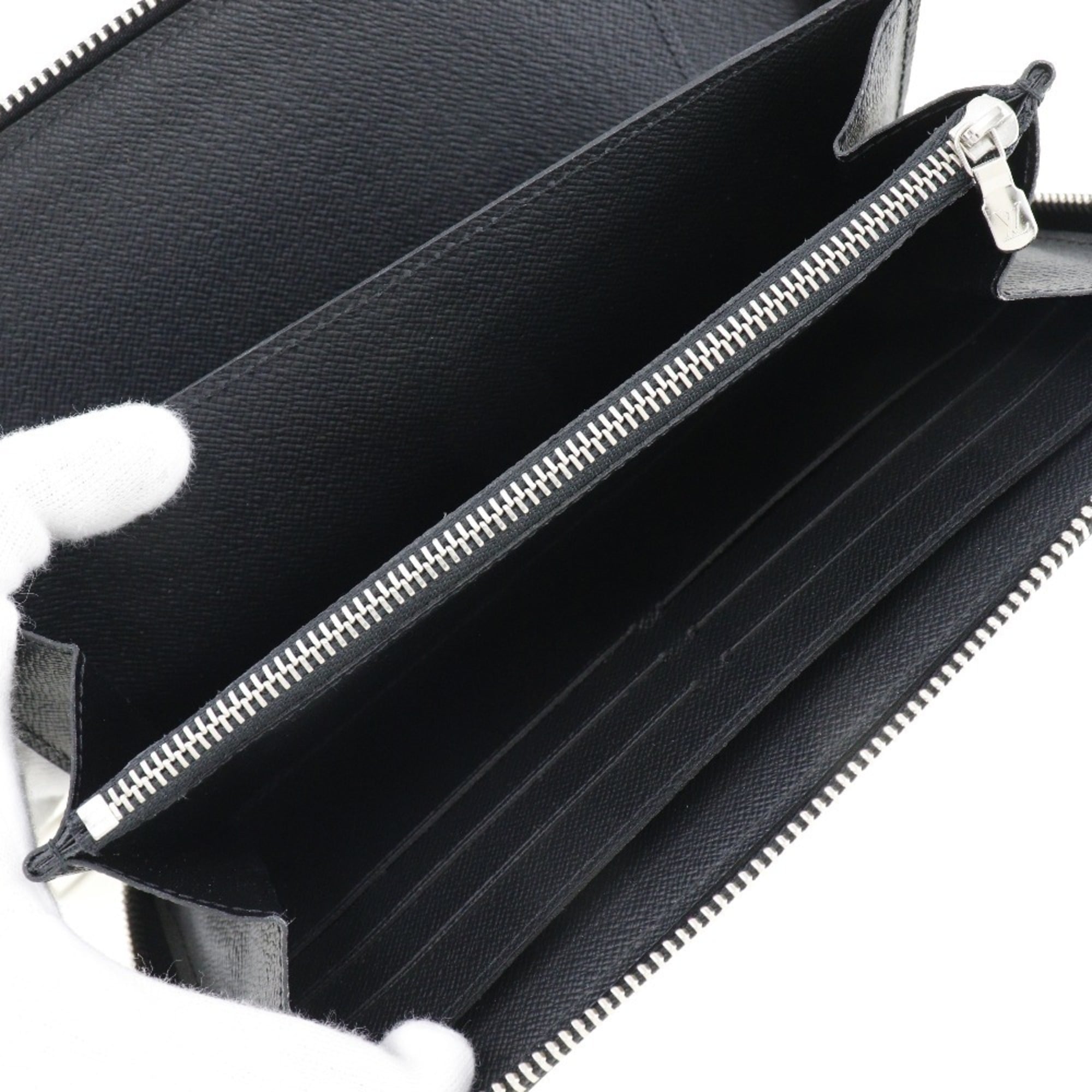 Louis Vuitton Black Noir Epi Leather Long Bill Wallet (Bi-Fold) (Pre-Owned)