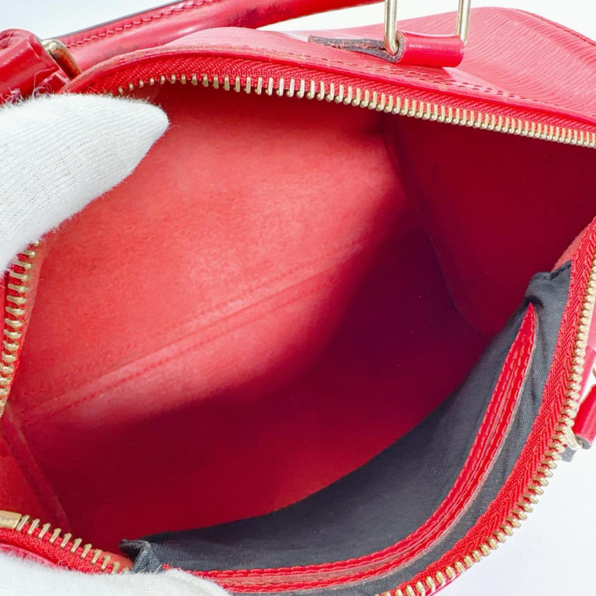 Louis Vuitton Castilian Red Red Color Epi Leather Handbag (Pre-Owned)