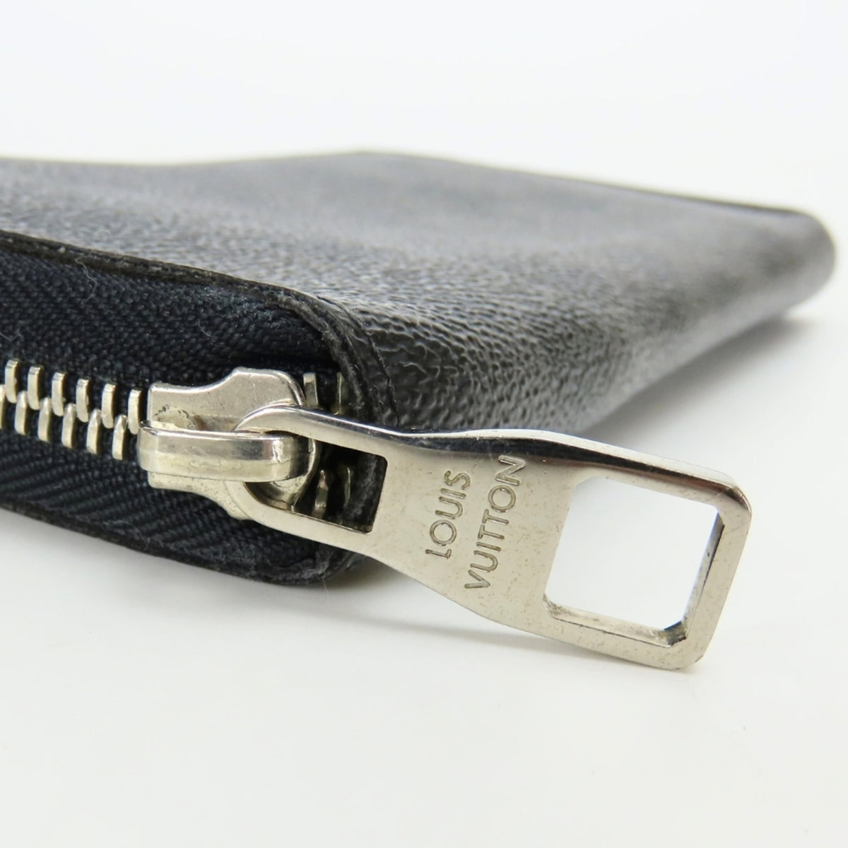 Louis Vuitton Black Gray Damier Graphite Leather Long Wallet (Bi-Fold) (Pre-Owned)