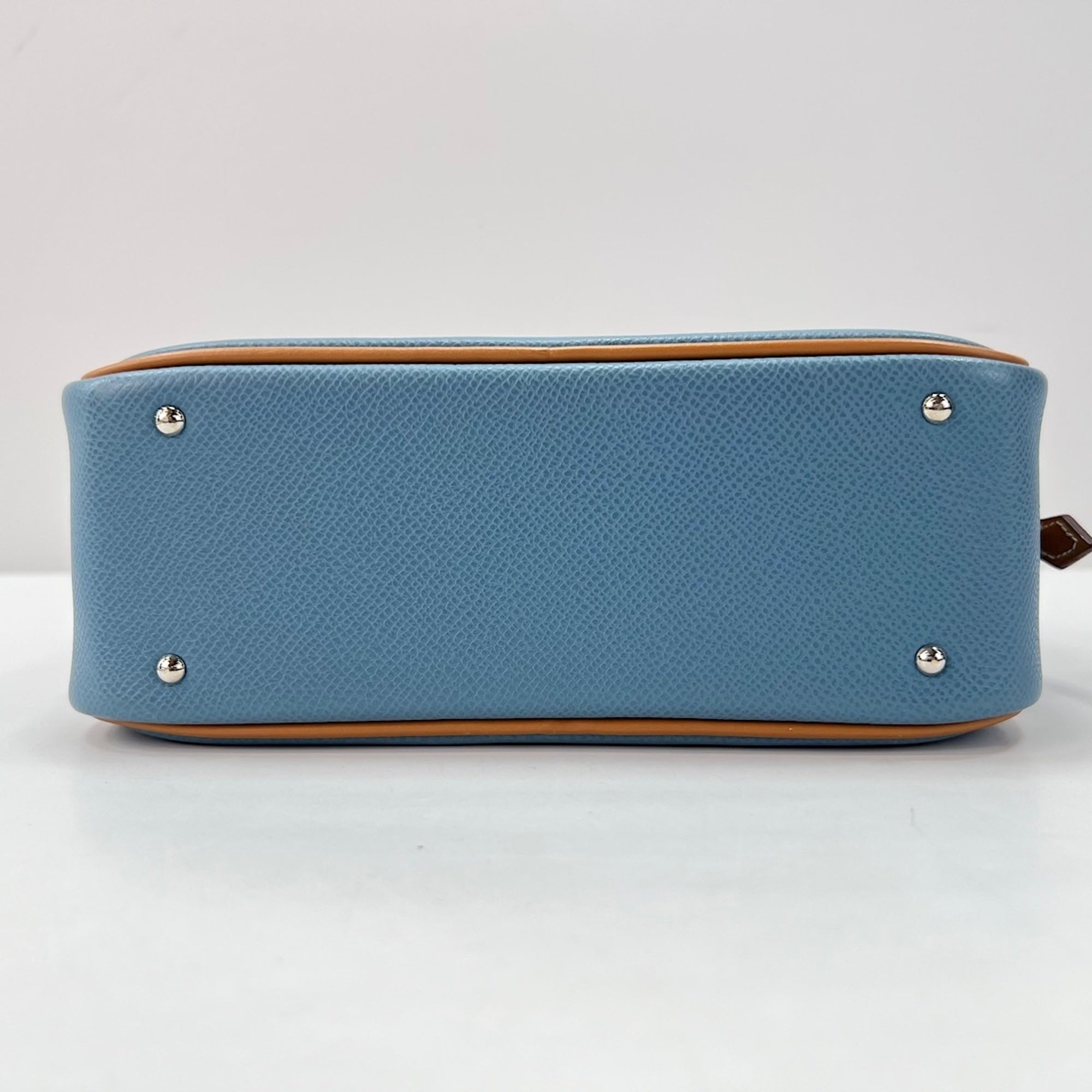 Hermes Blue Handbag (Pre-Owned)