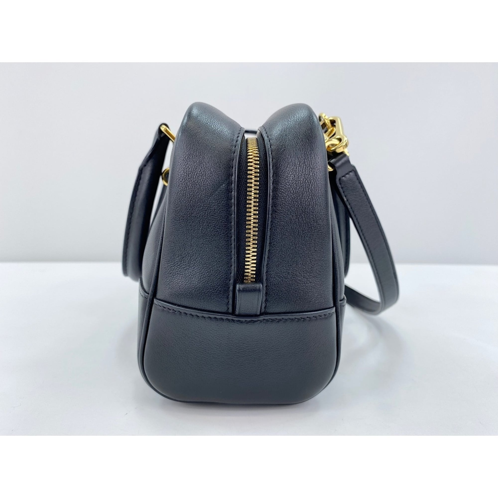 Loewe Black Shoulder Bag (Pre-Owned)