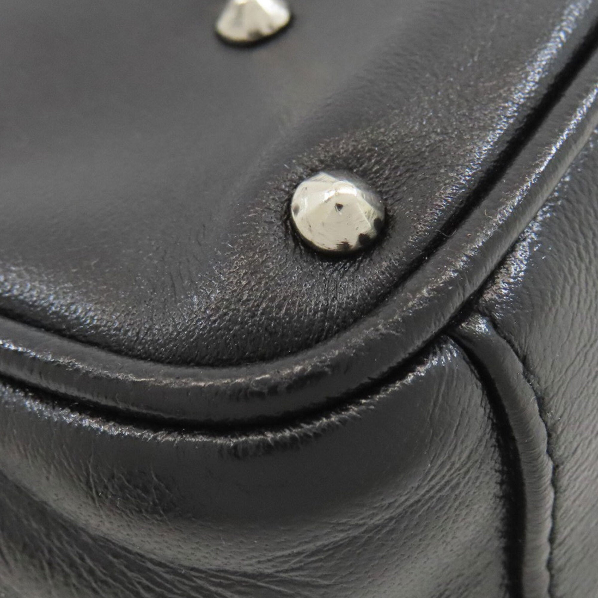 Miu Miu Black Leather Shoulder Bag (Pre-Owned)
