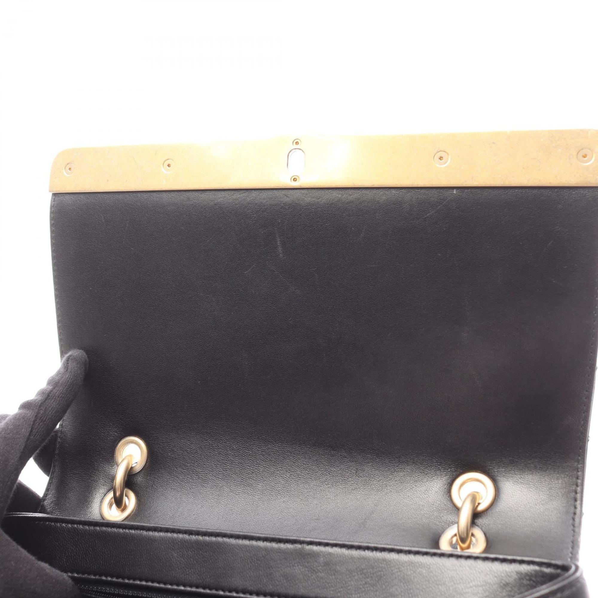 Chanel Black Leather Handbag Shoulder Bag (Pre-Owned)