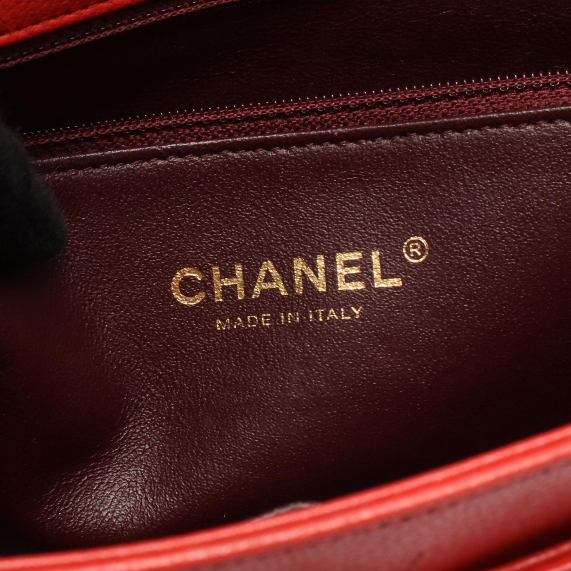 Chanel Red Color Leather Handbag Shoulder Bag (Pre-Owned)