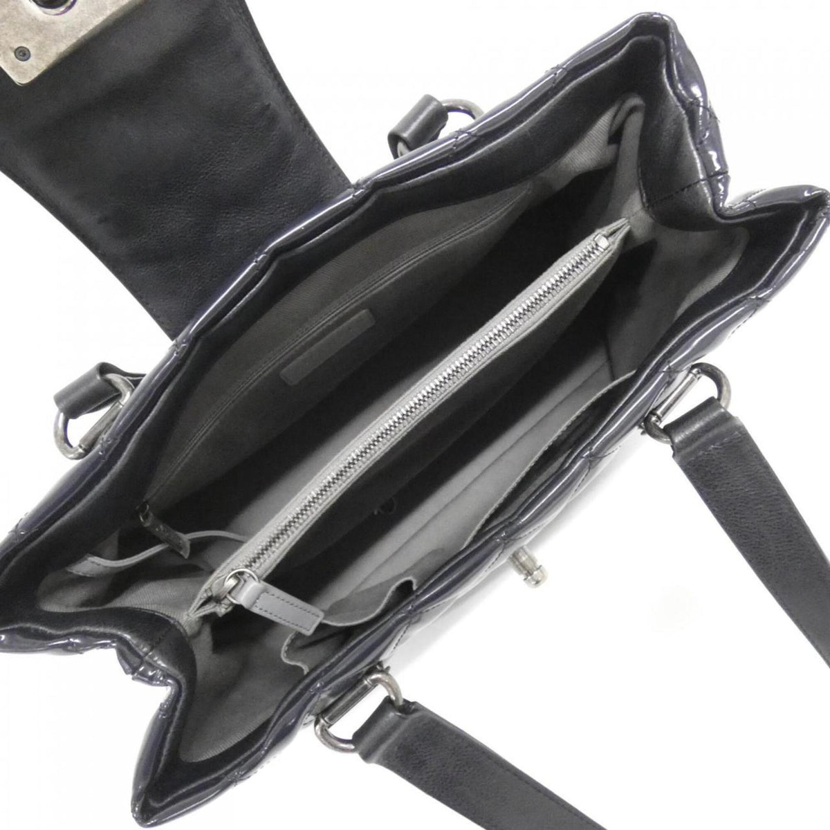 Chanel Black Handbag (Pre-Owned)