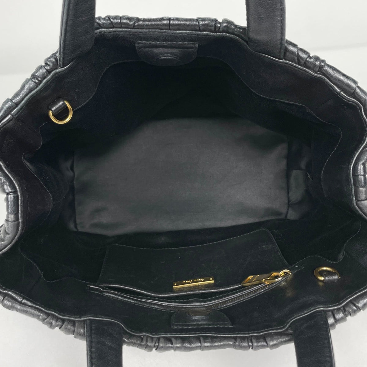 Miu Miu Matelasse Black Leather Handbag (Pre-Owned)