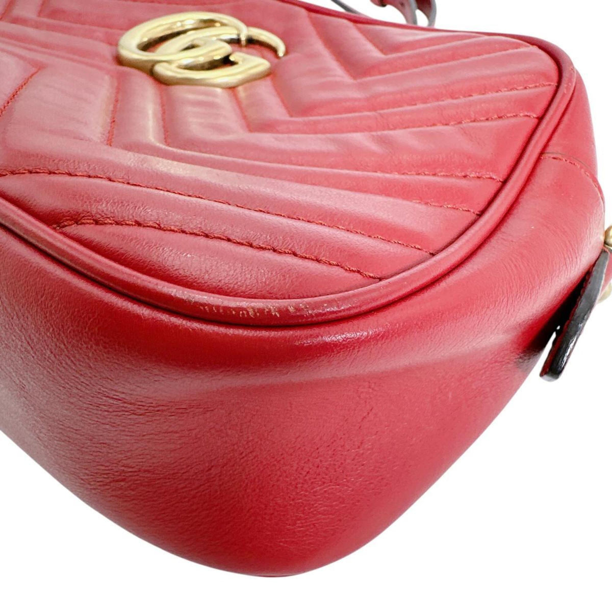 Gucci Red Color Leather Shoulder Bag Sling Bag (Pre-Owned)