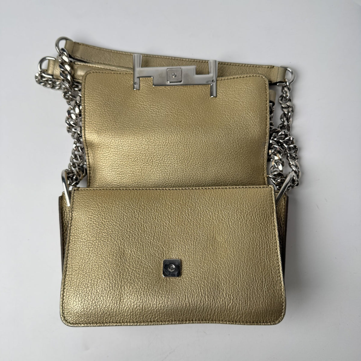 Tod's Gold Leather Shoulder Bag (Pre-Owned)