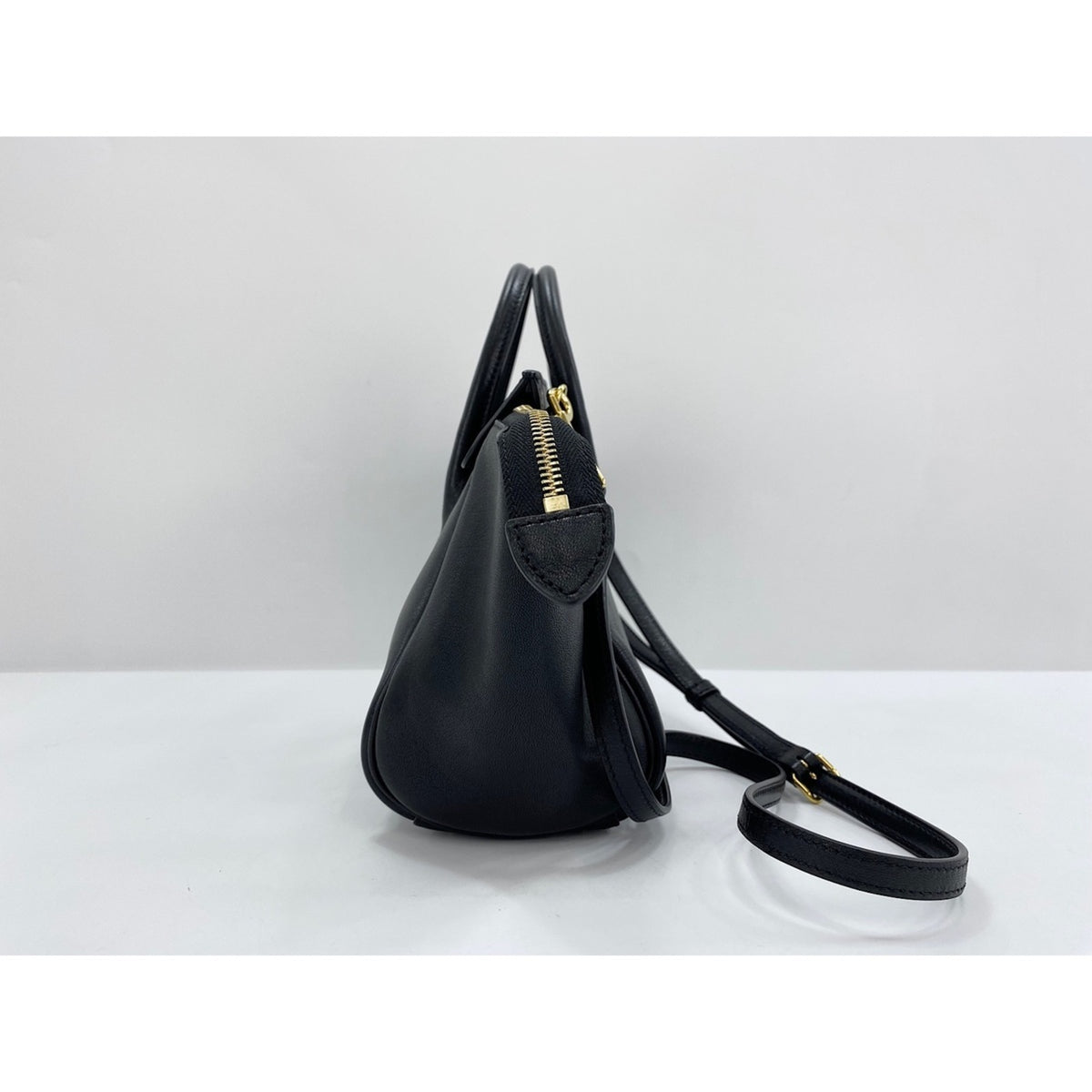 Celine Black Shoulder Bag (Pre-Owned)