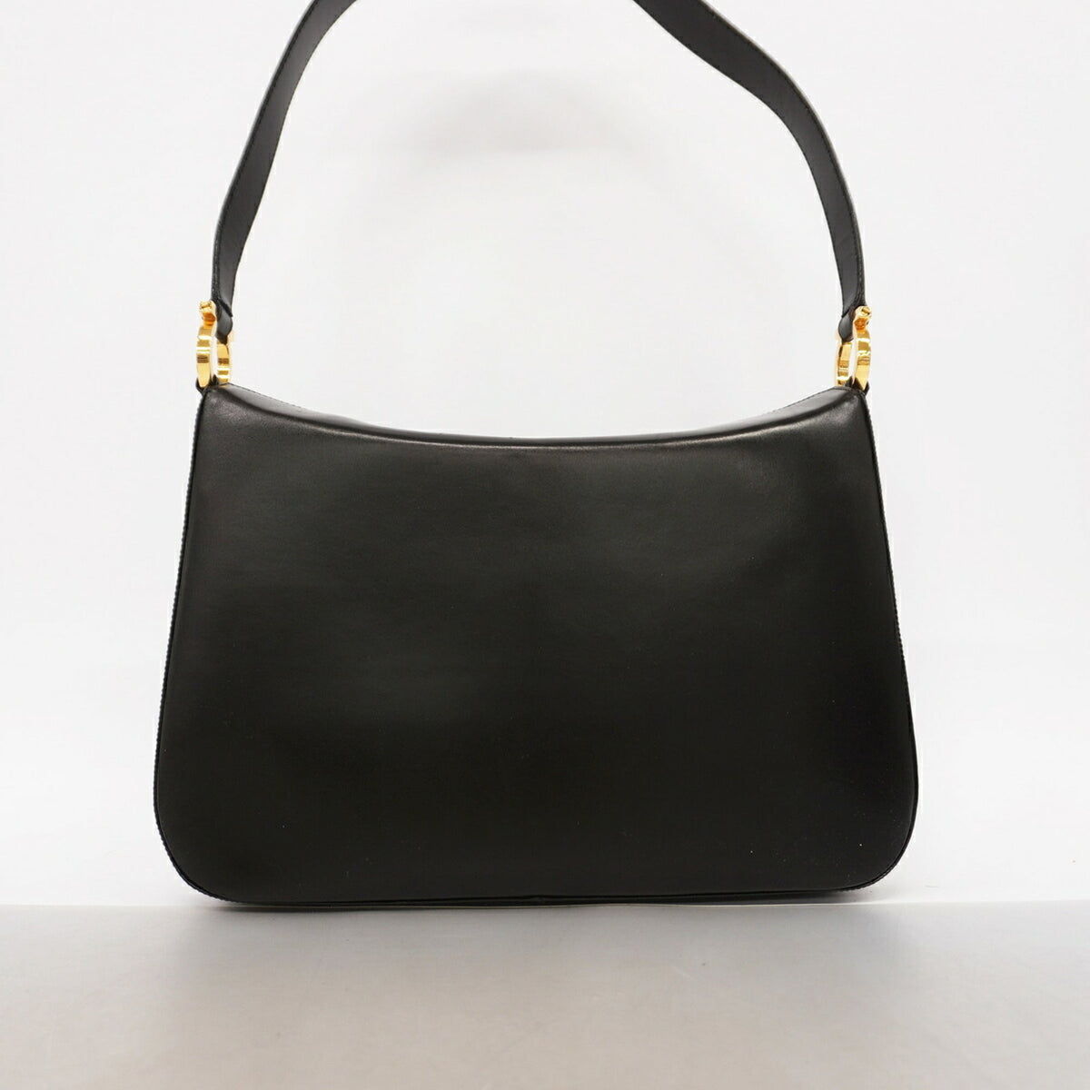 Salvatore Ferragamo Black Leather Shoulder Bag (Pre-Owned)