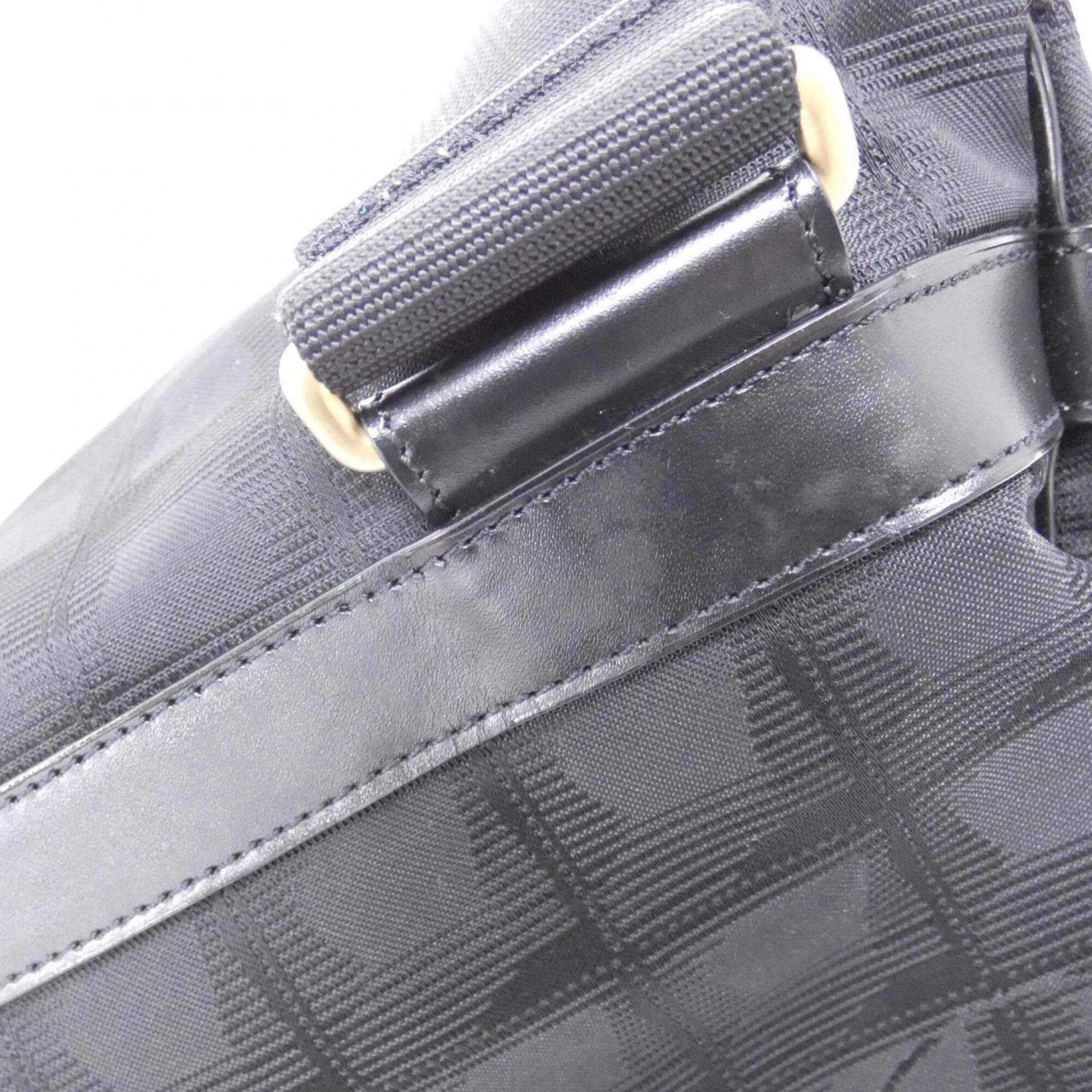 Chanel Black Nylon Shoulder Bag (Pre-Owned)