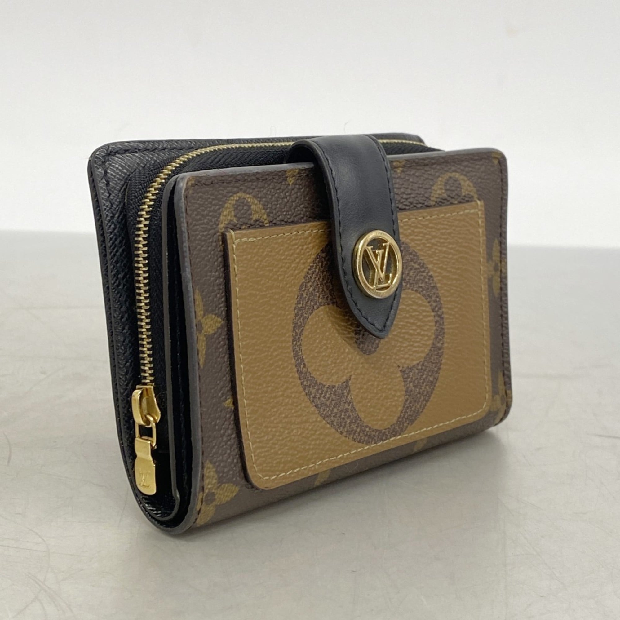 Louis Vuitton Brown Wallet Bi-Fold (Pre-Owned)