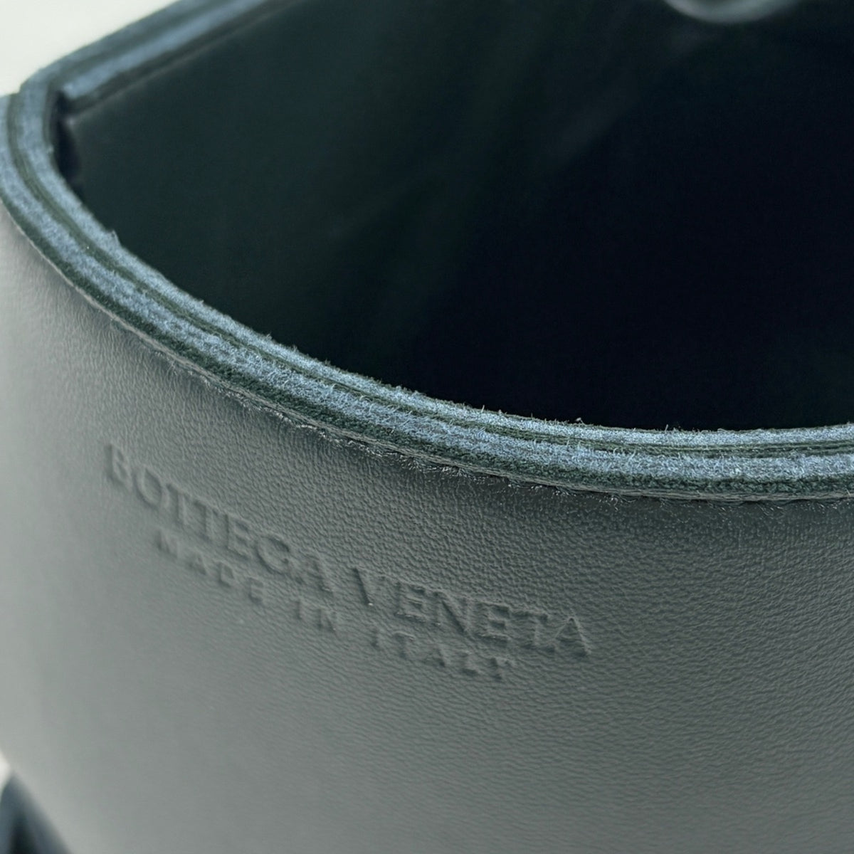 Bottega Veneta Green Leather Tote Bag (Pre-Owned)