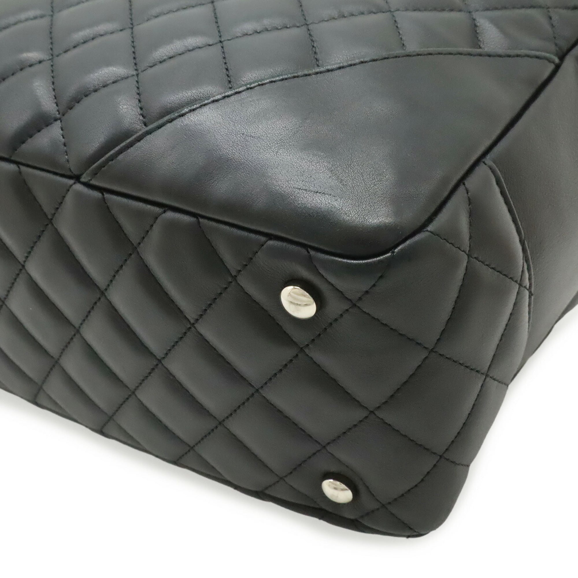 Chanel Black Pink Leather Shoulder Bag (Pre-Owned)