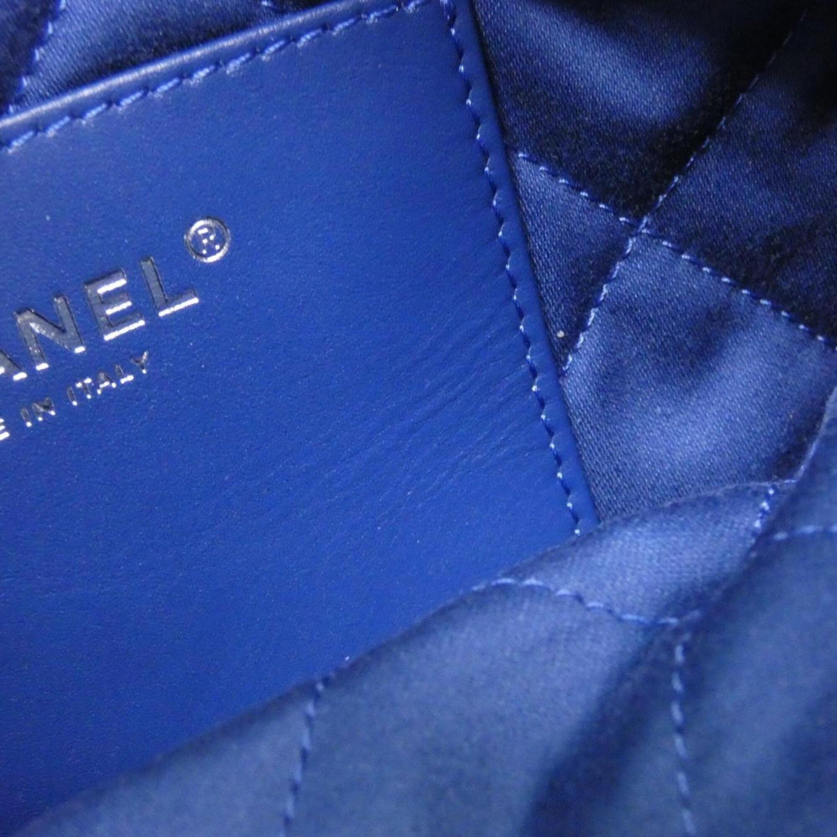 Chanel Blue Denim Handbag (Pre-Owned)